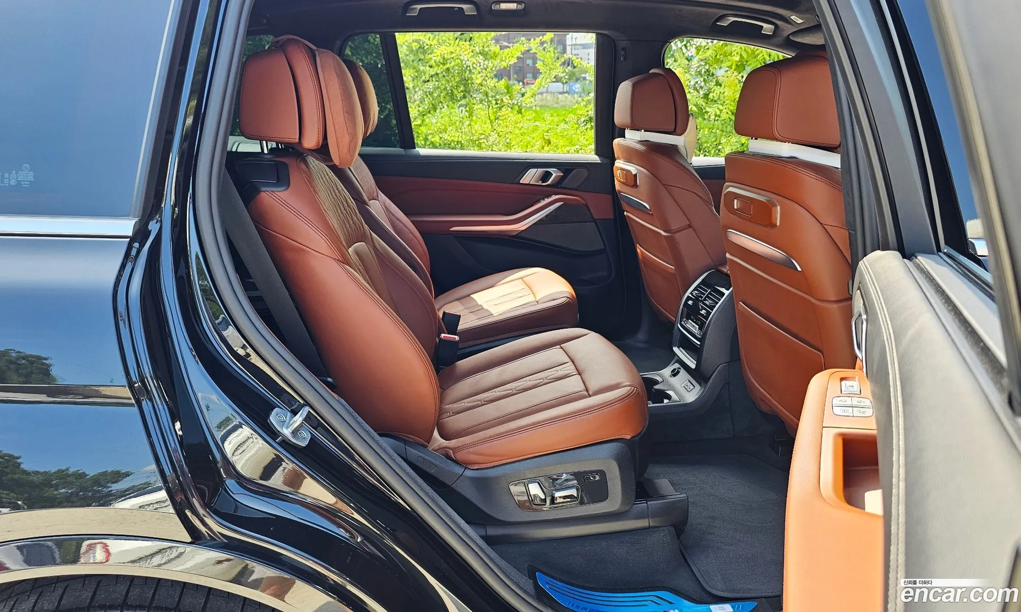 BMW X7 2025 WBA21EM06S9Z25665 — 21