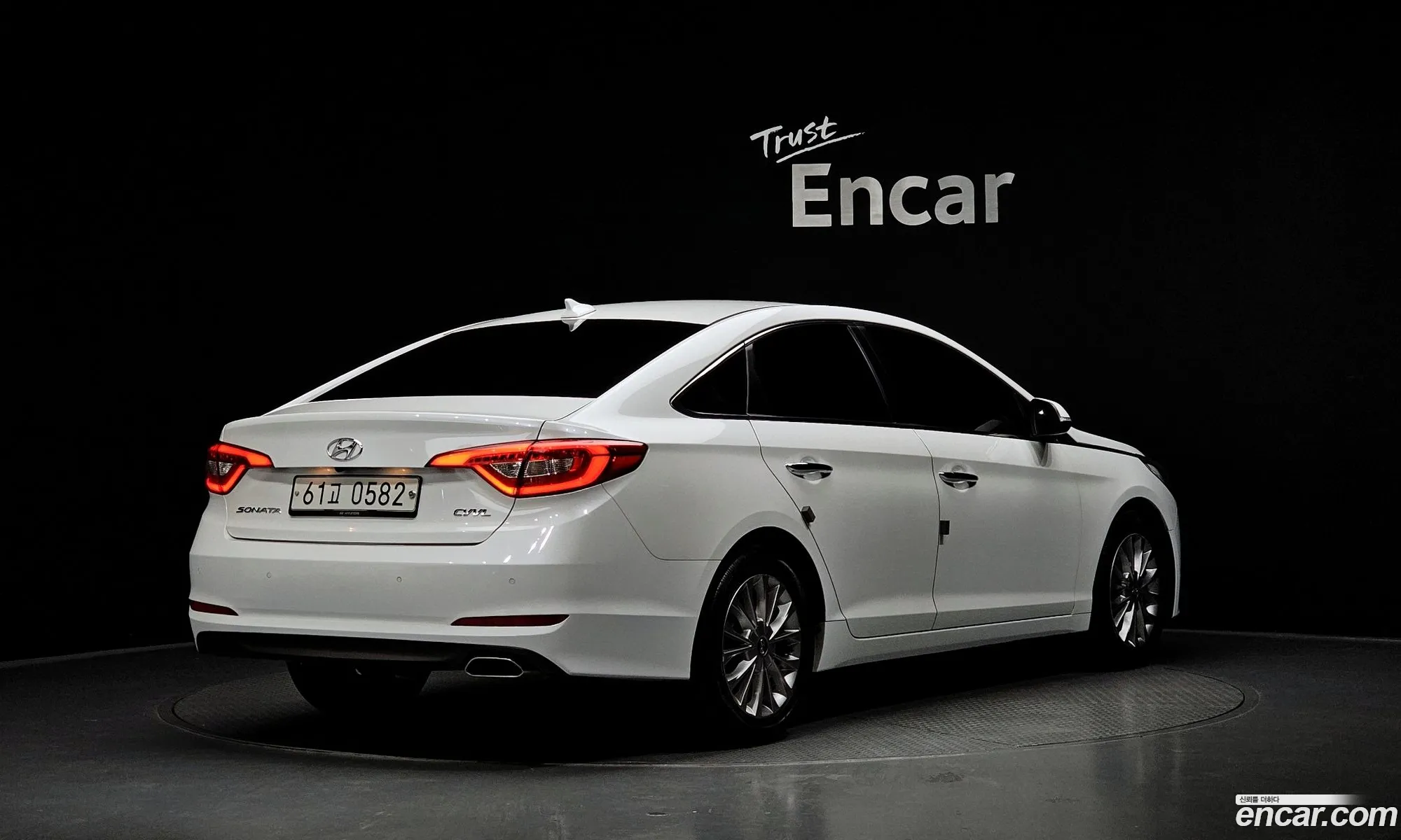 Hyundai LF Sonata 2016 — 15