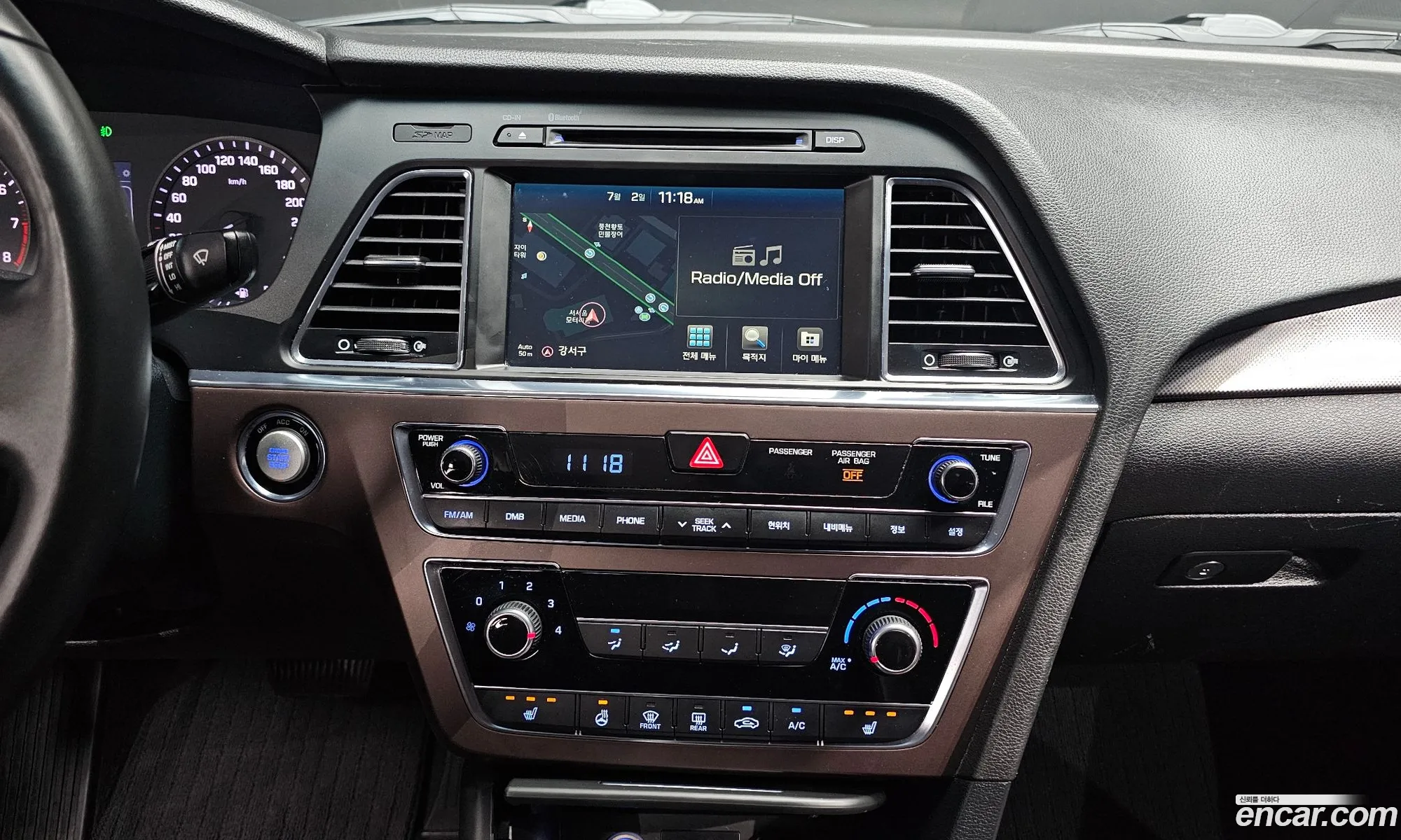 Hyundai LF Sonata 2016 — 18