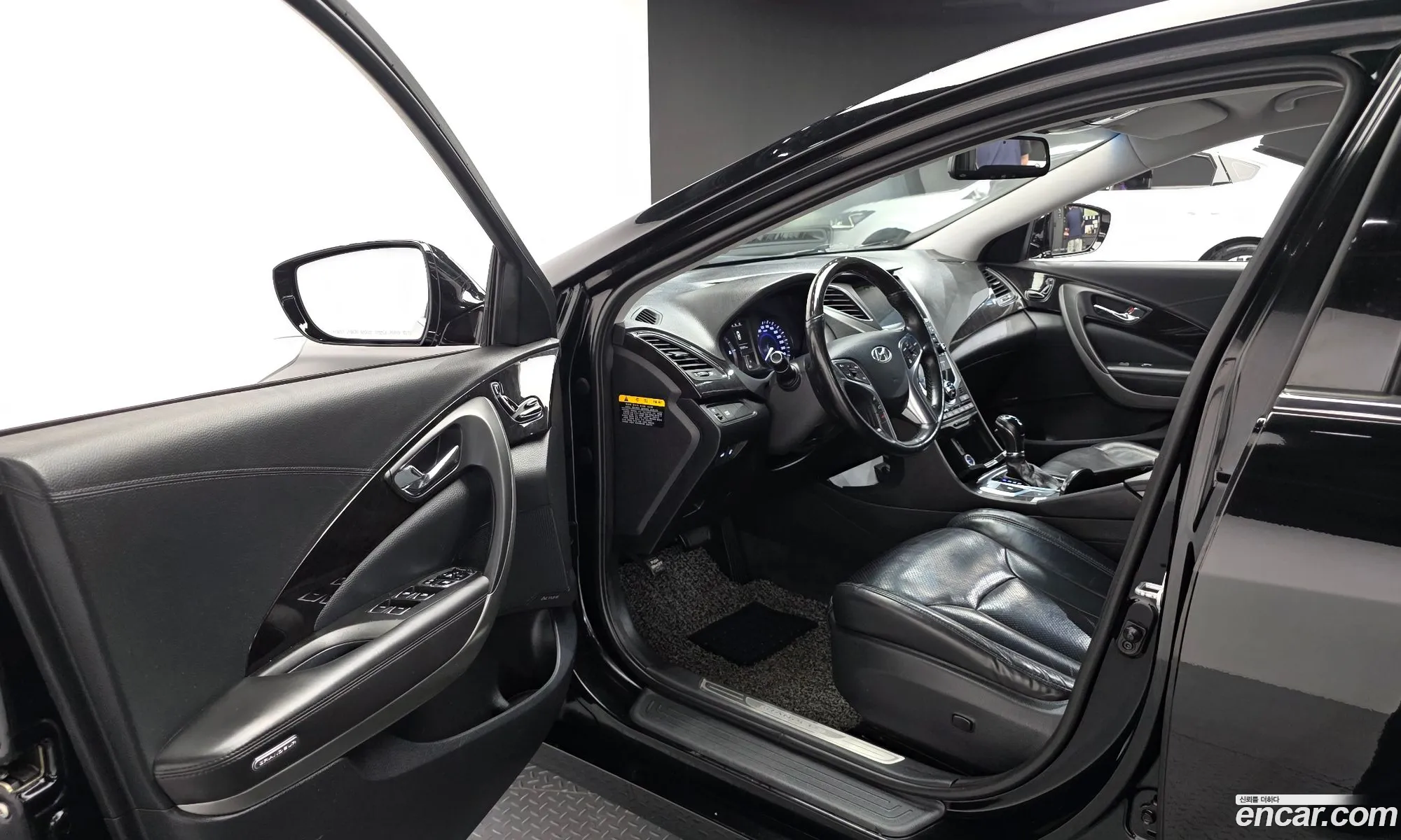 Hyundai Grandeur HG 2014 — 13