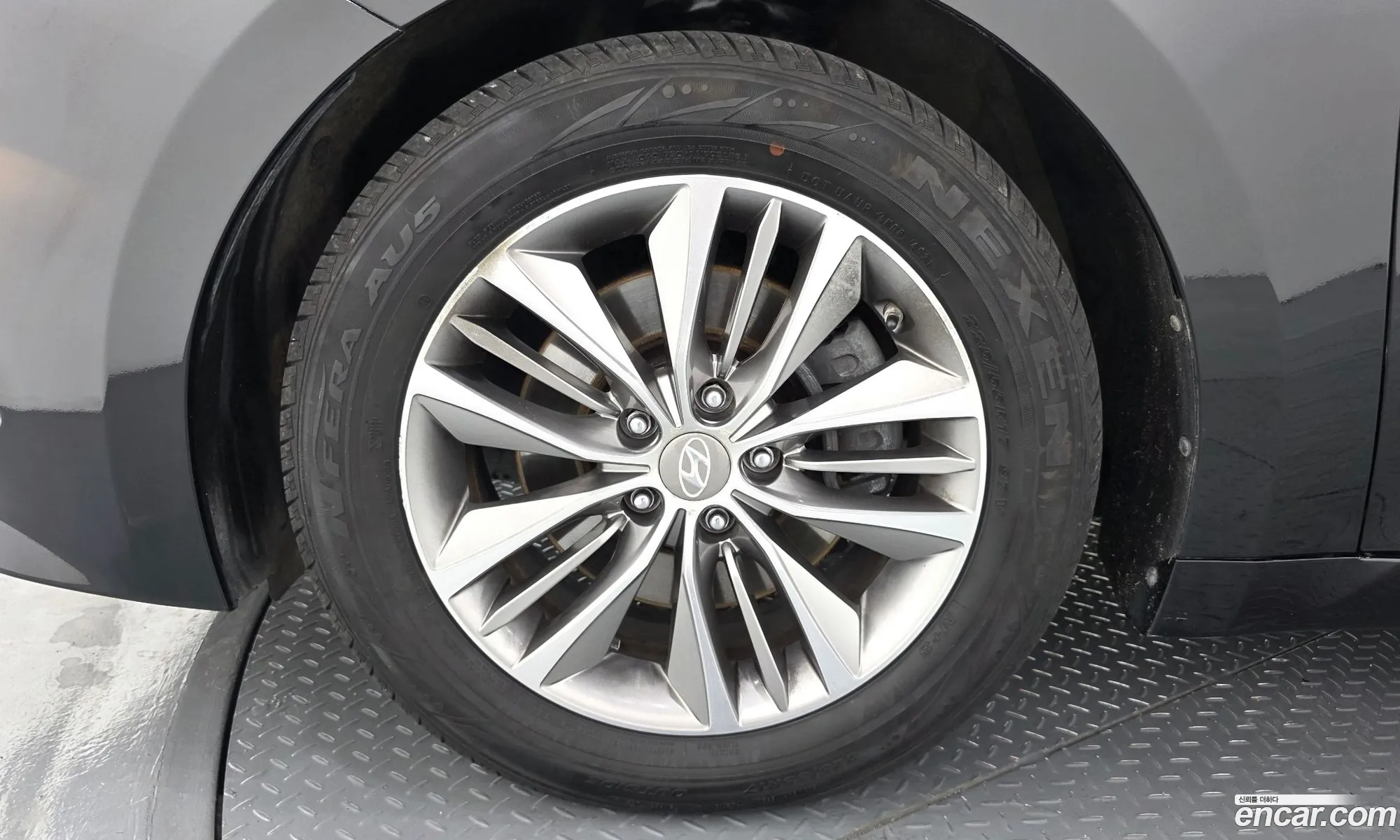 Hyundai Grandeur HG 2014 — 18