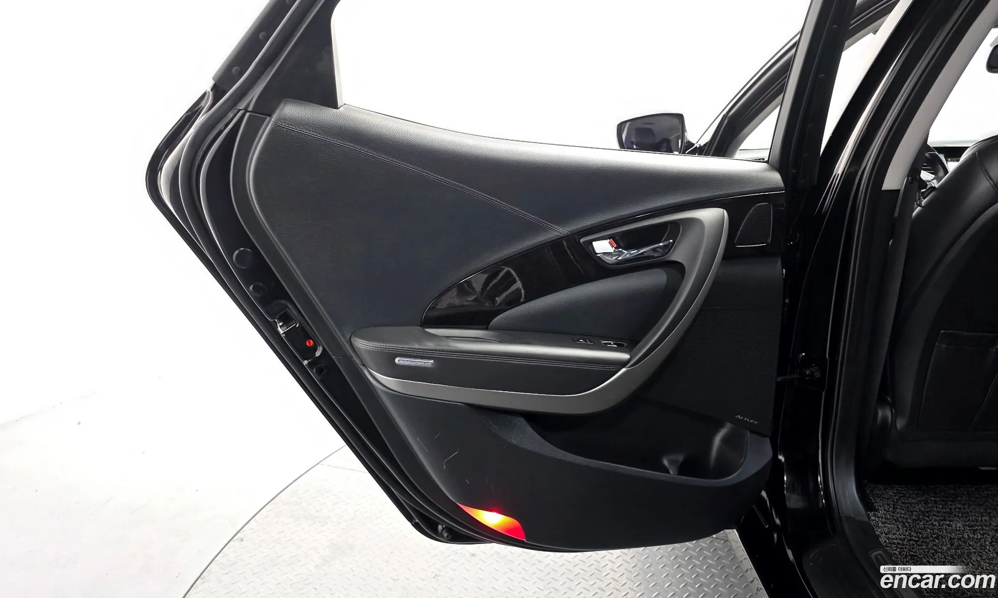 Hyundai Grandeur HG 2014 — 14