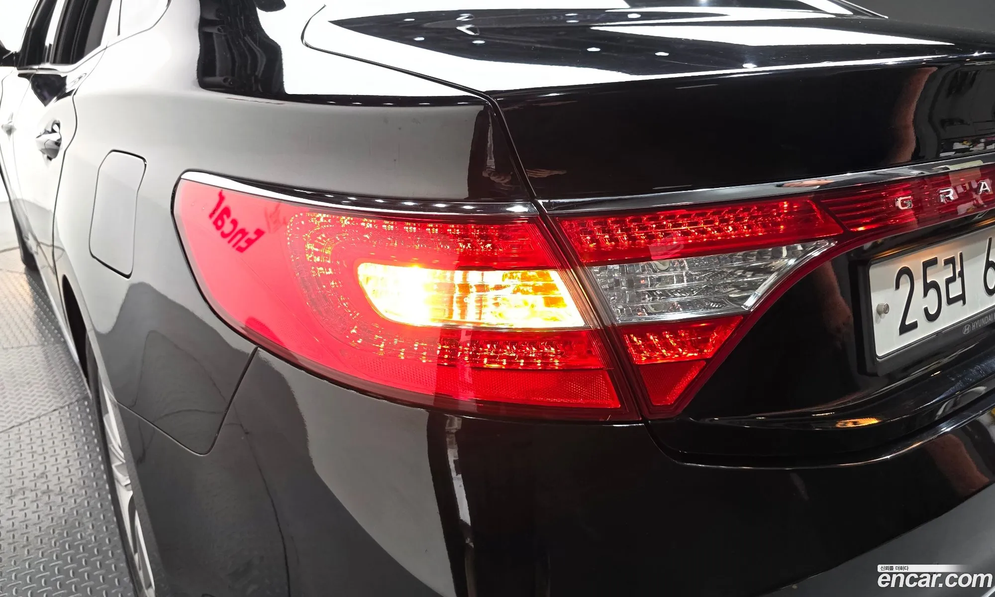 Hyundai Grandeur HG 2014 — 26