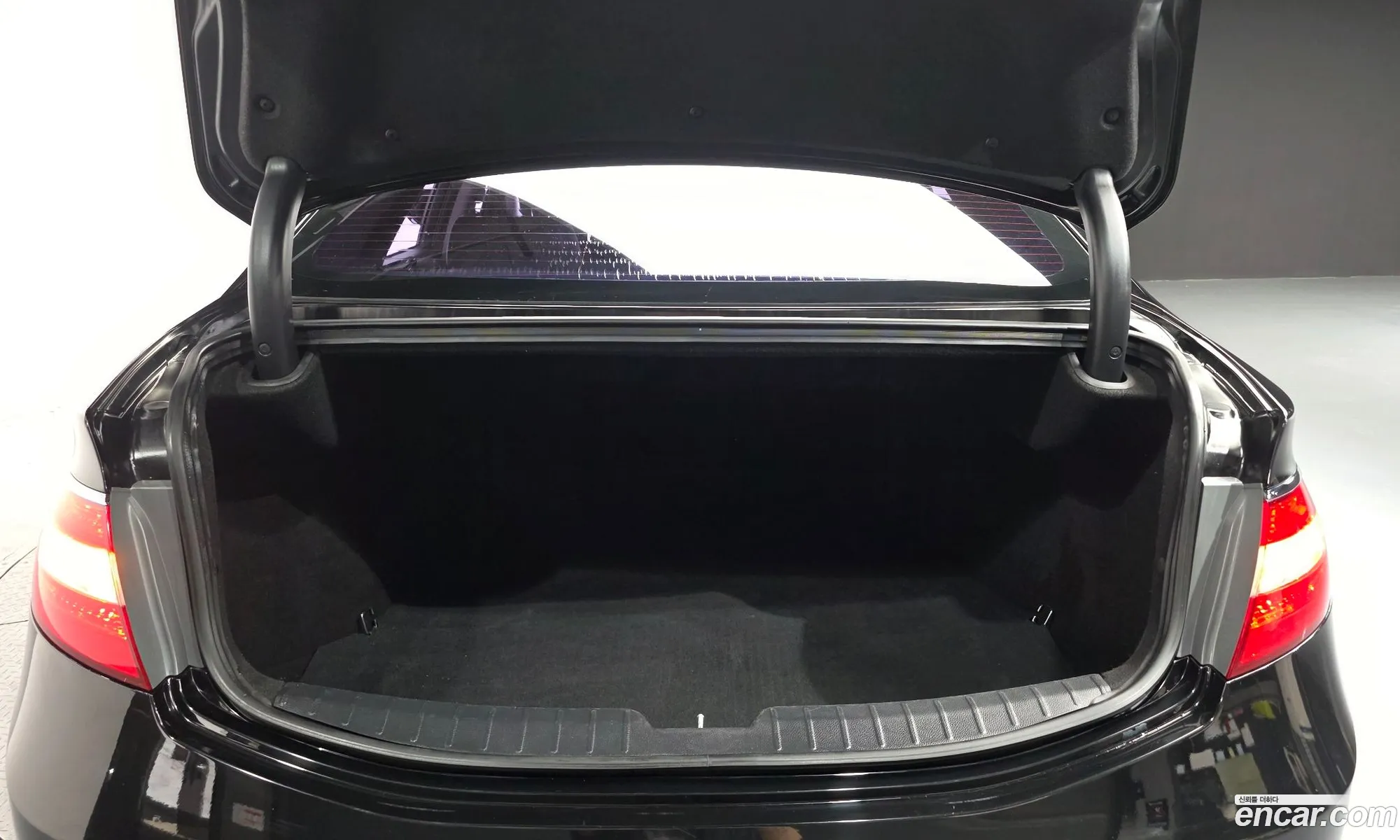 Hyundai Grandeur HG 2014 — 32