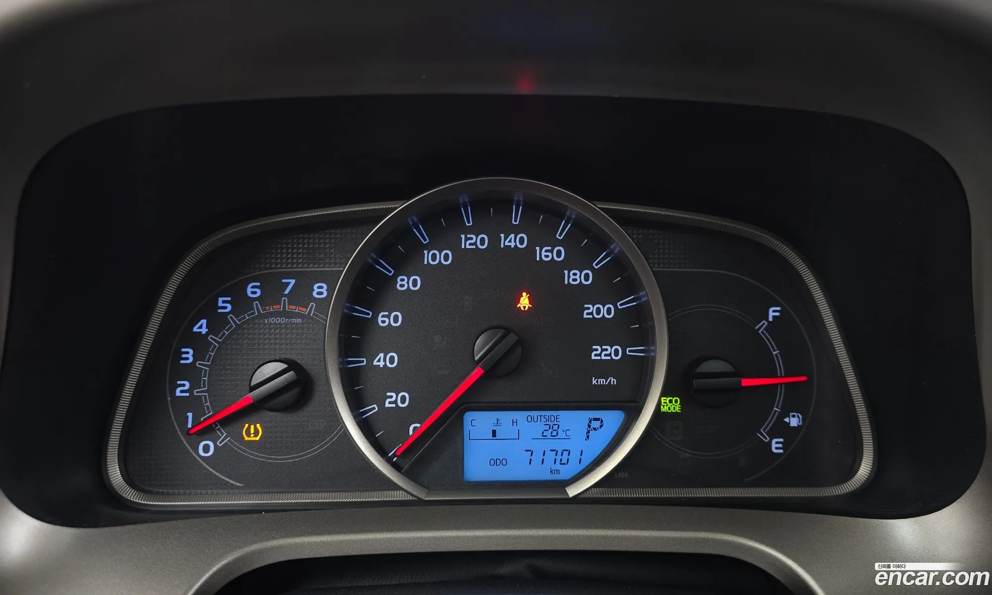 Toyota RAV4 2014 JTMDFREV8ED086389 — 7