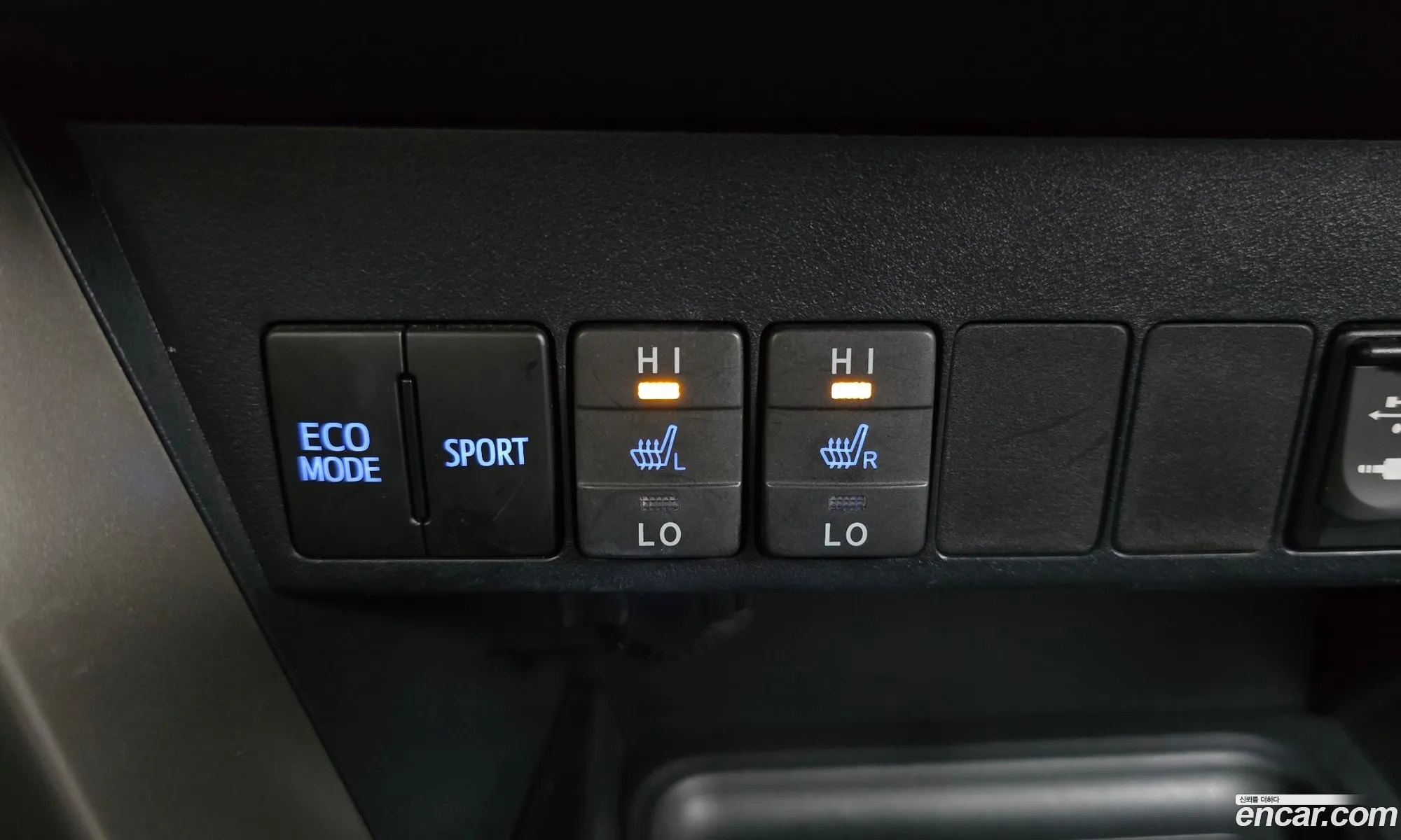 Toyota RAV4 2014 JTMDFREV8ED086389 — 5