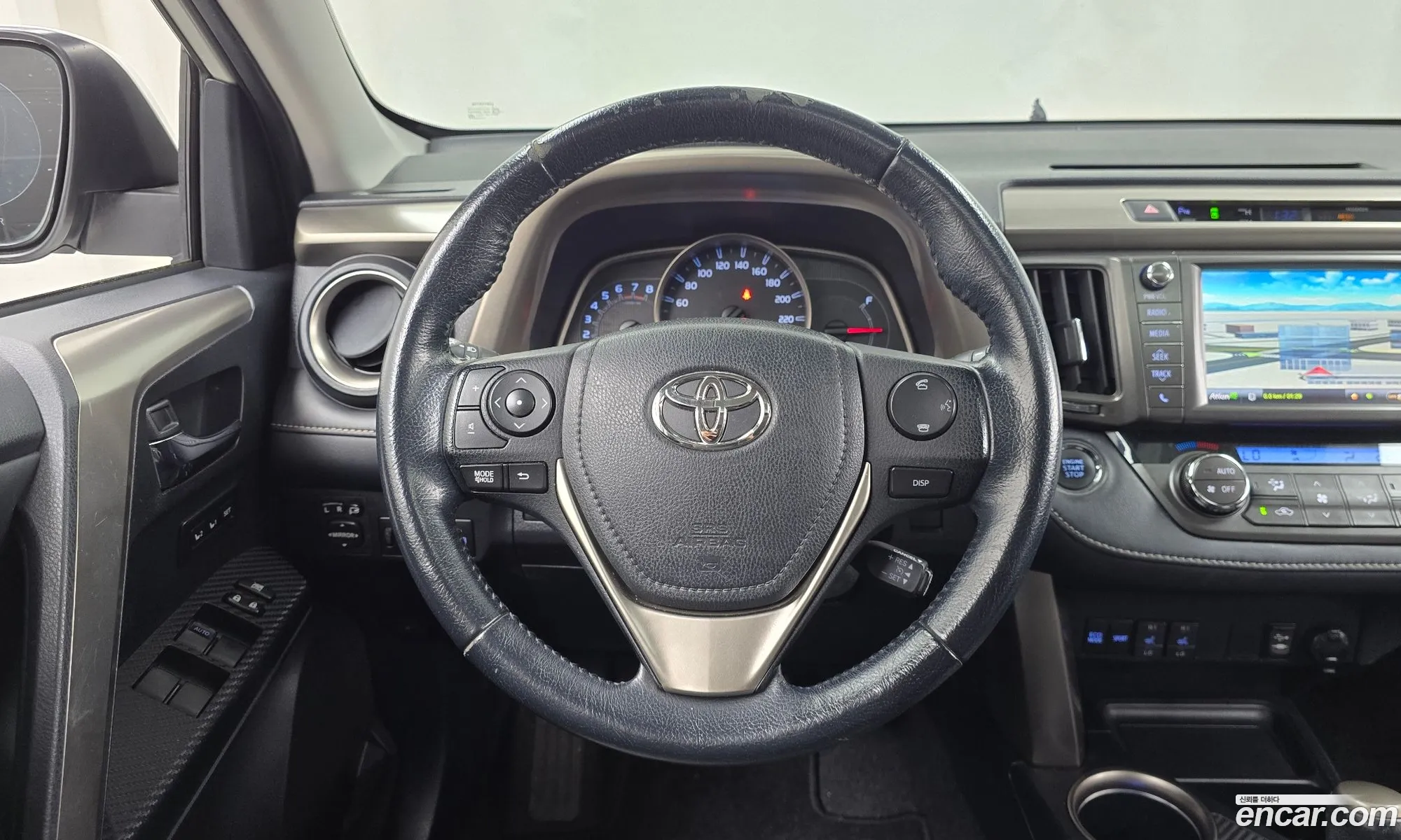 Toyota RAV4 2014 JTMDFREV8ED086389 — 10