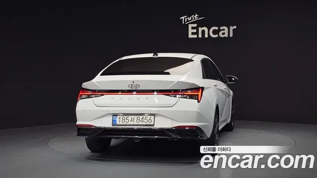 Hyundai Elantra 2021 — 3