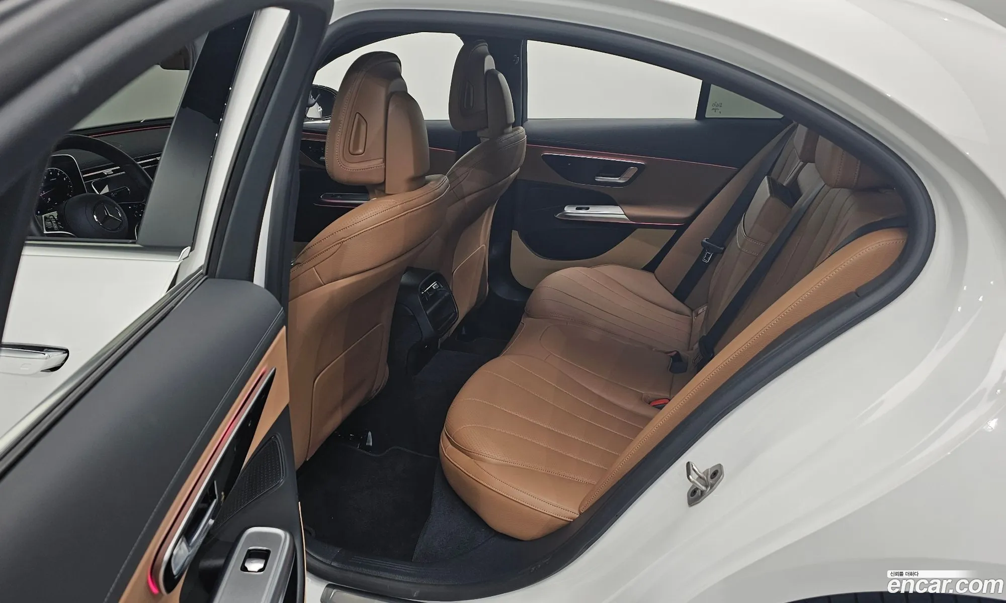 Mercedes-Benz E-Class W214 2025 — 3