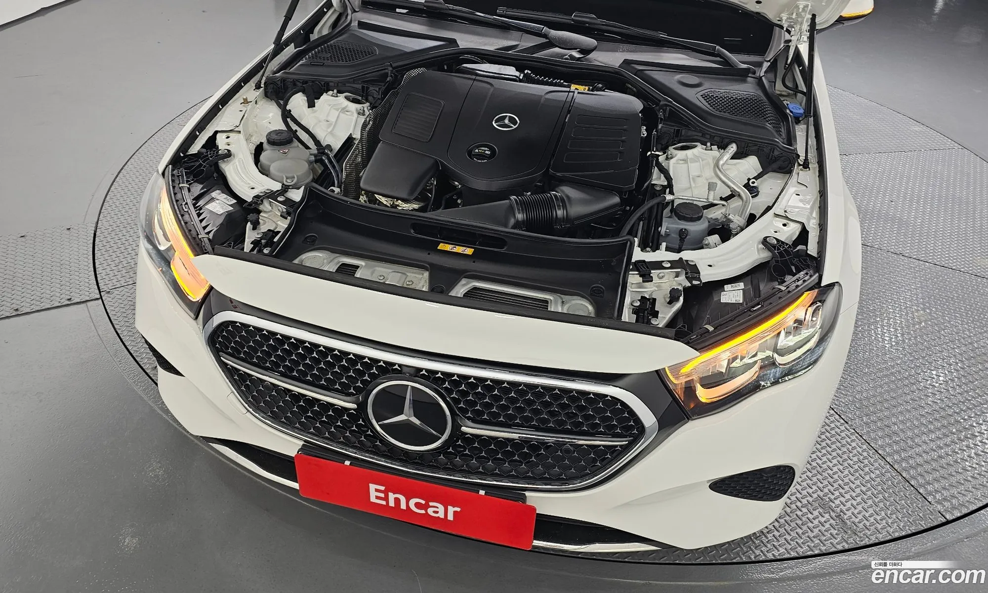 Mercedes-Benz E-Class W214 2025 — 29