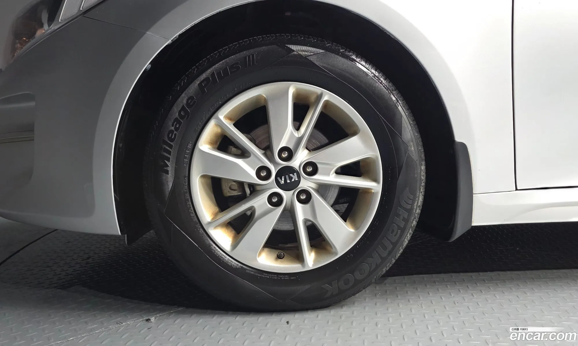 Kia K5 2017 — 2