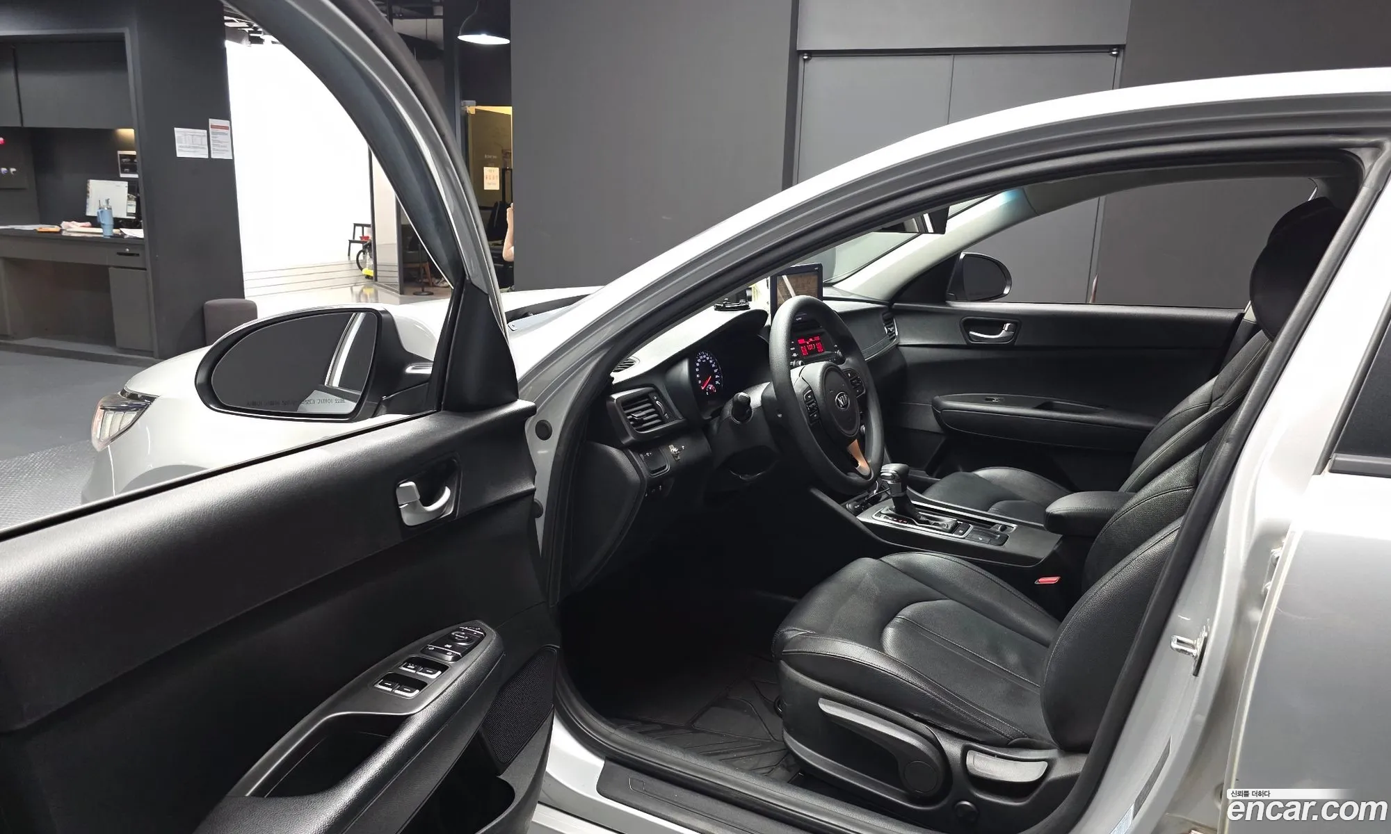 Kia K5 2017 — 4