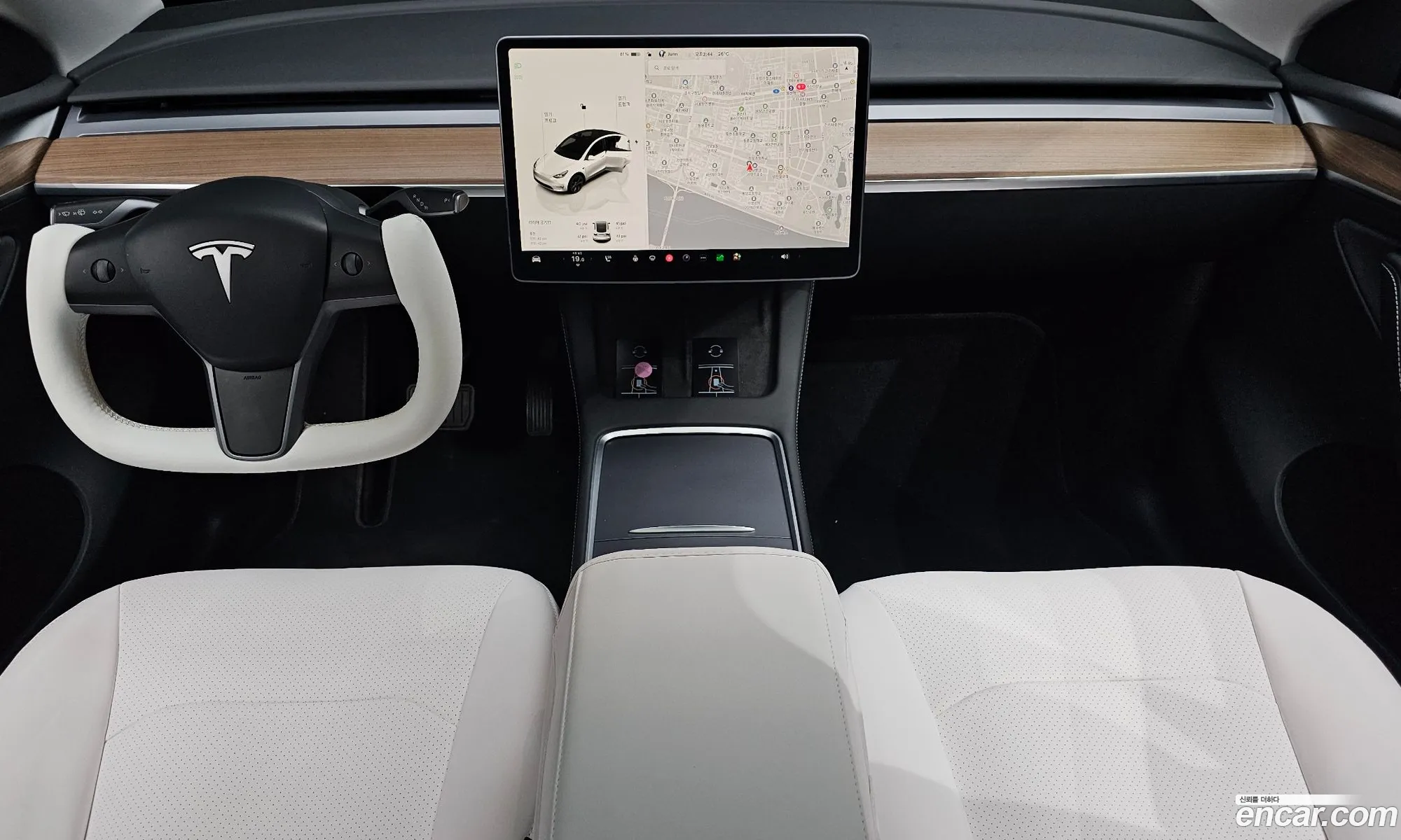 Tesla Model Y 2024 — 31