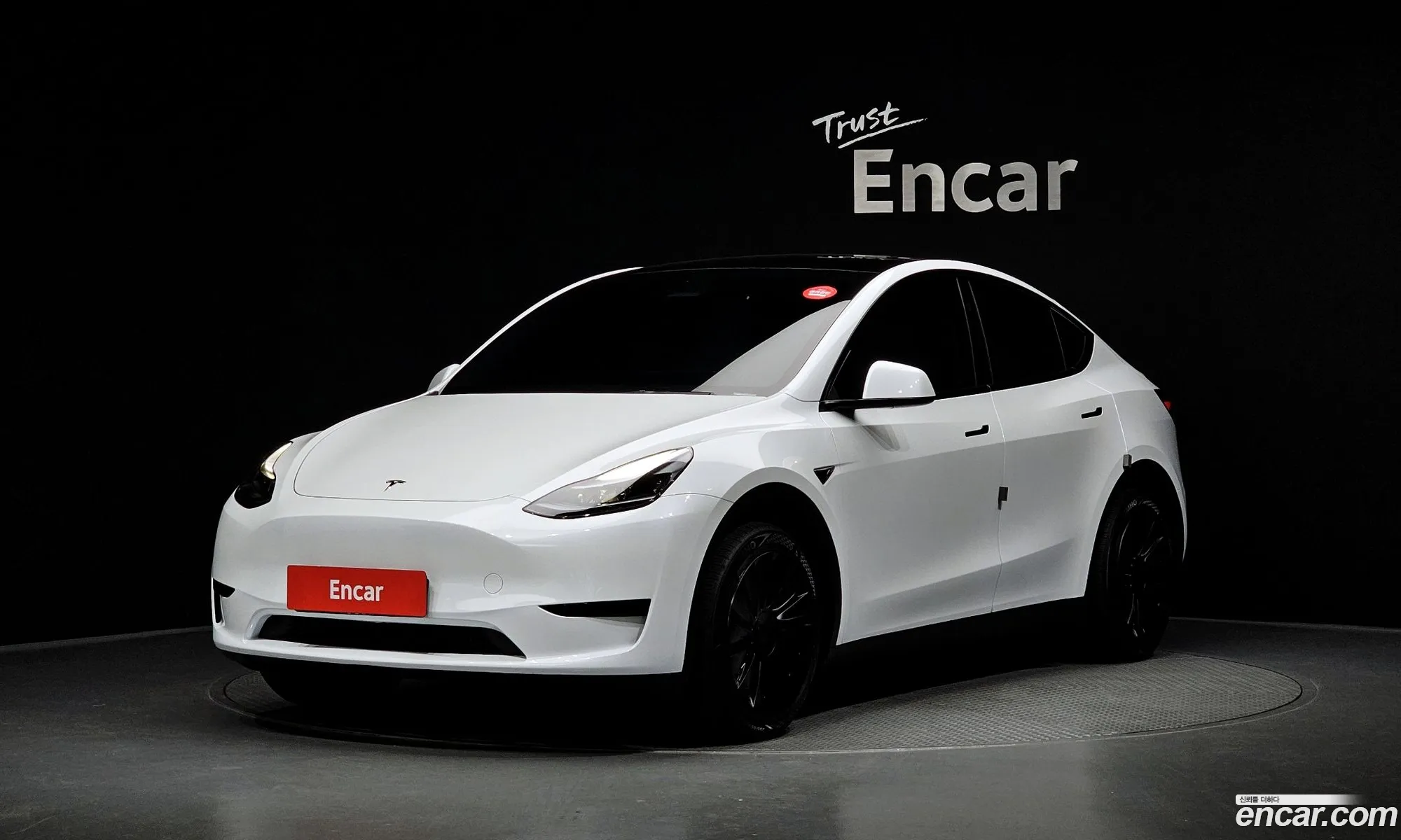 Tesla Model Y 2024 — 11