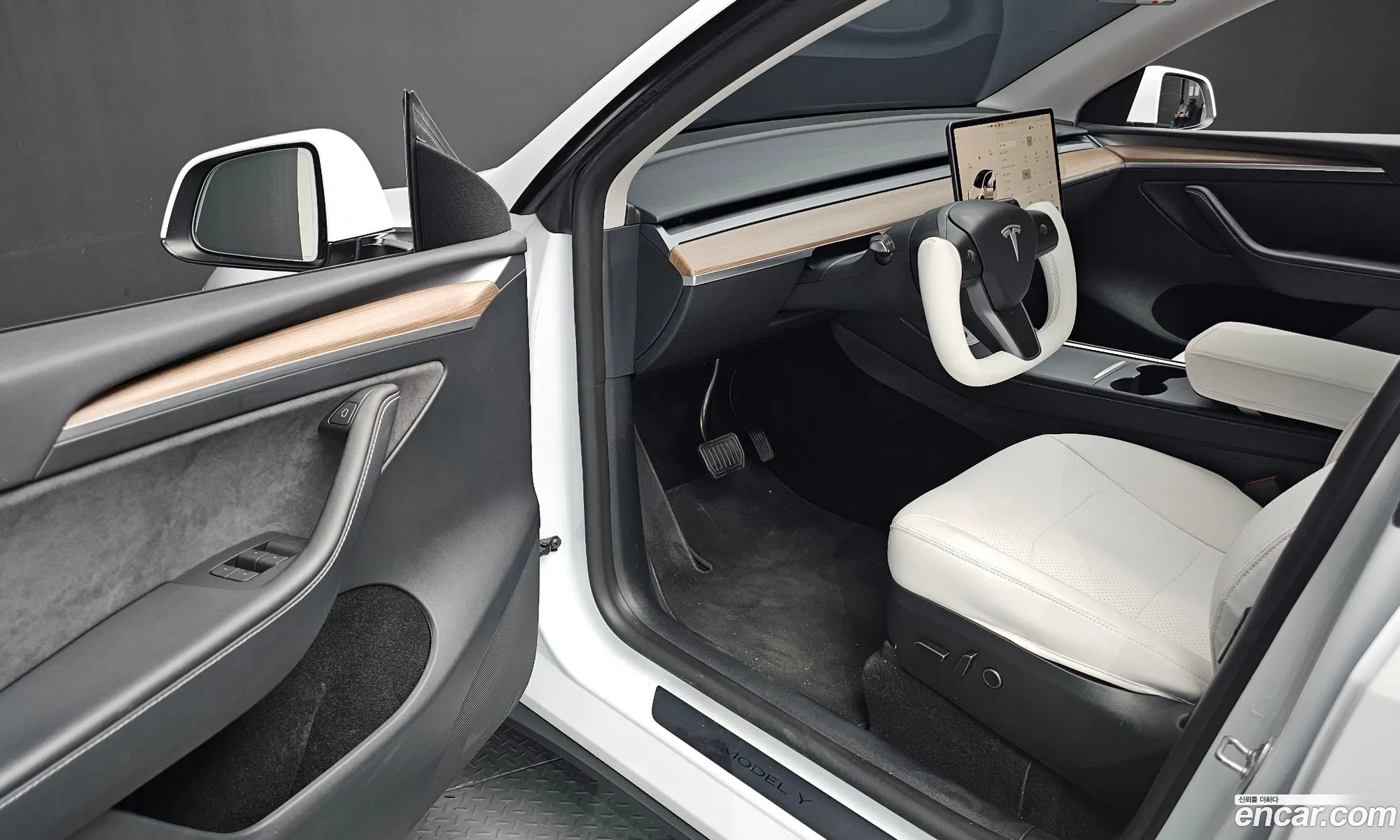 Tesla Model Y 2024 — 9