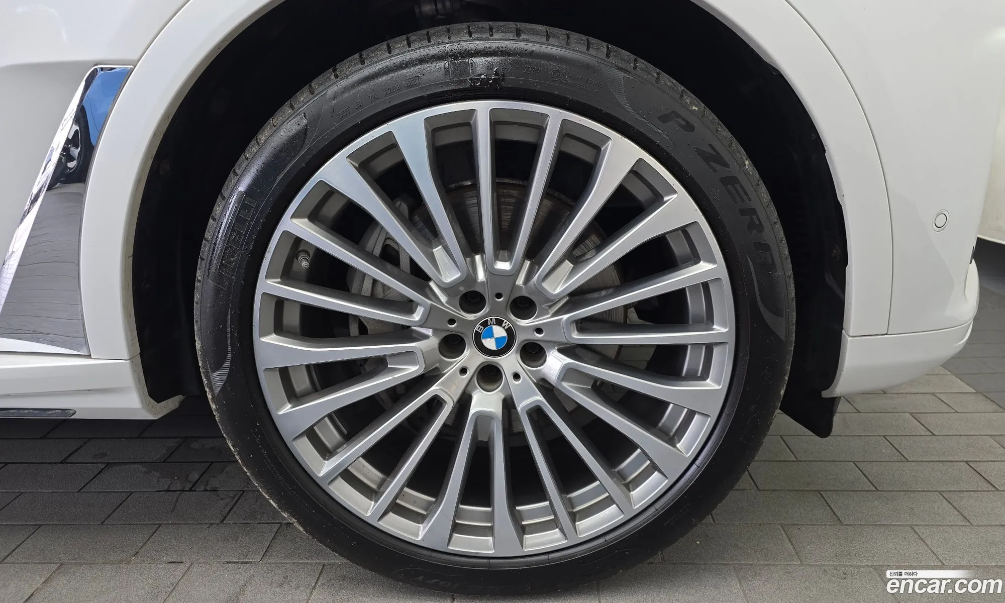 BMW X7 2021 — 19