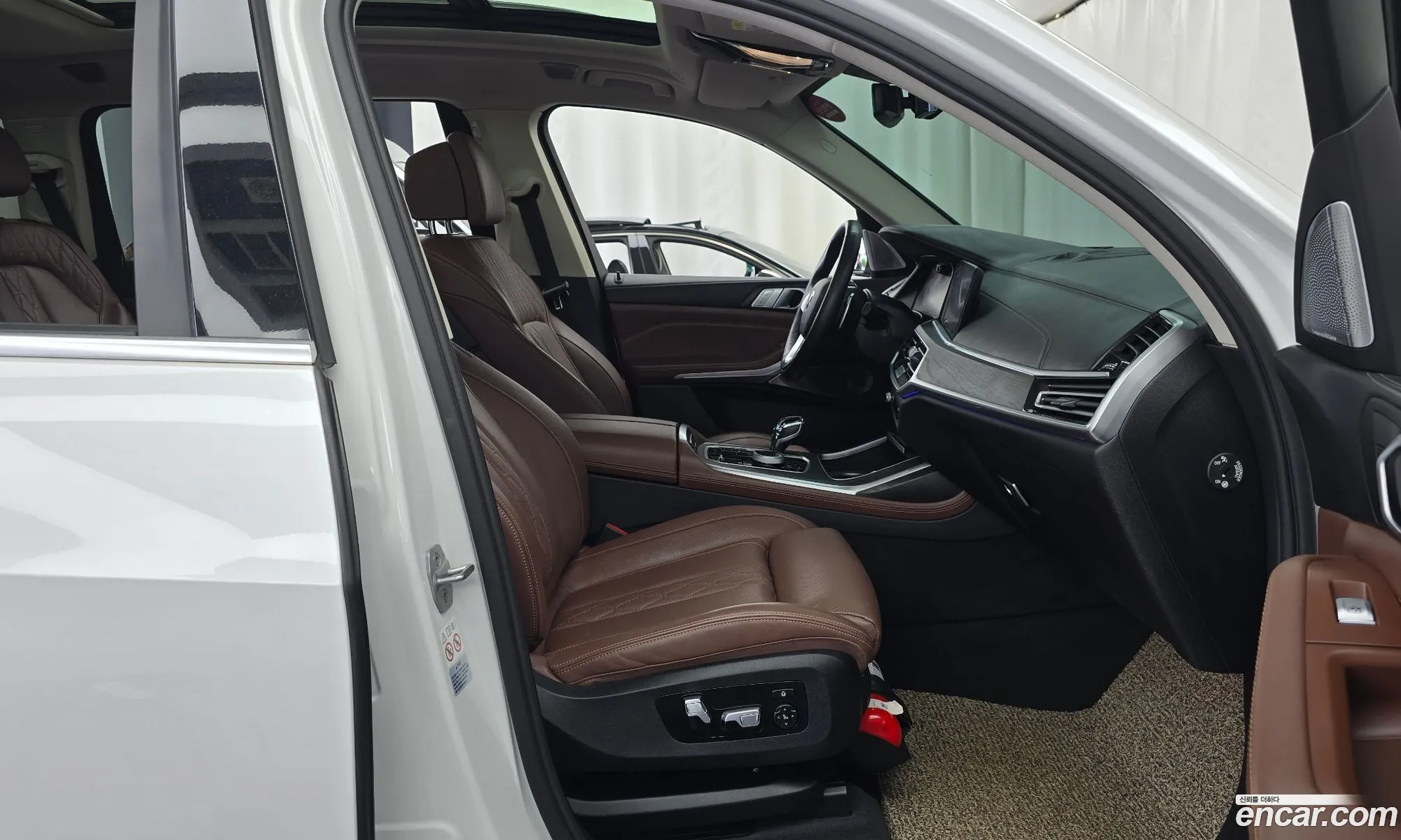 BMW X7 2021 — 7