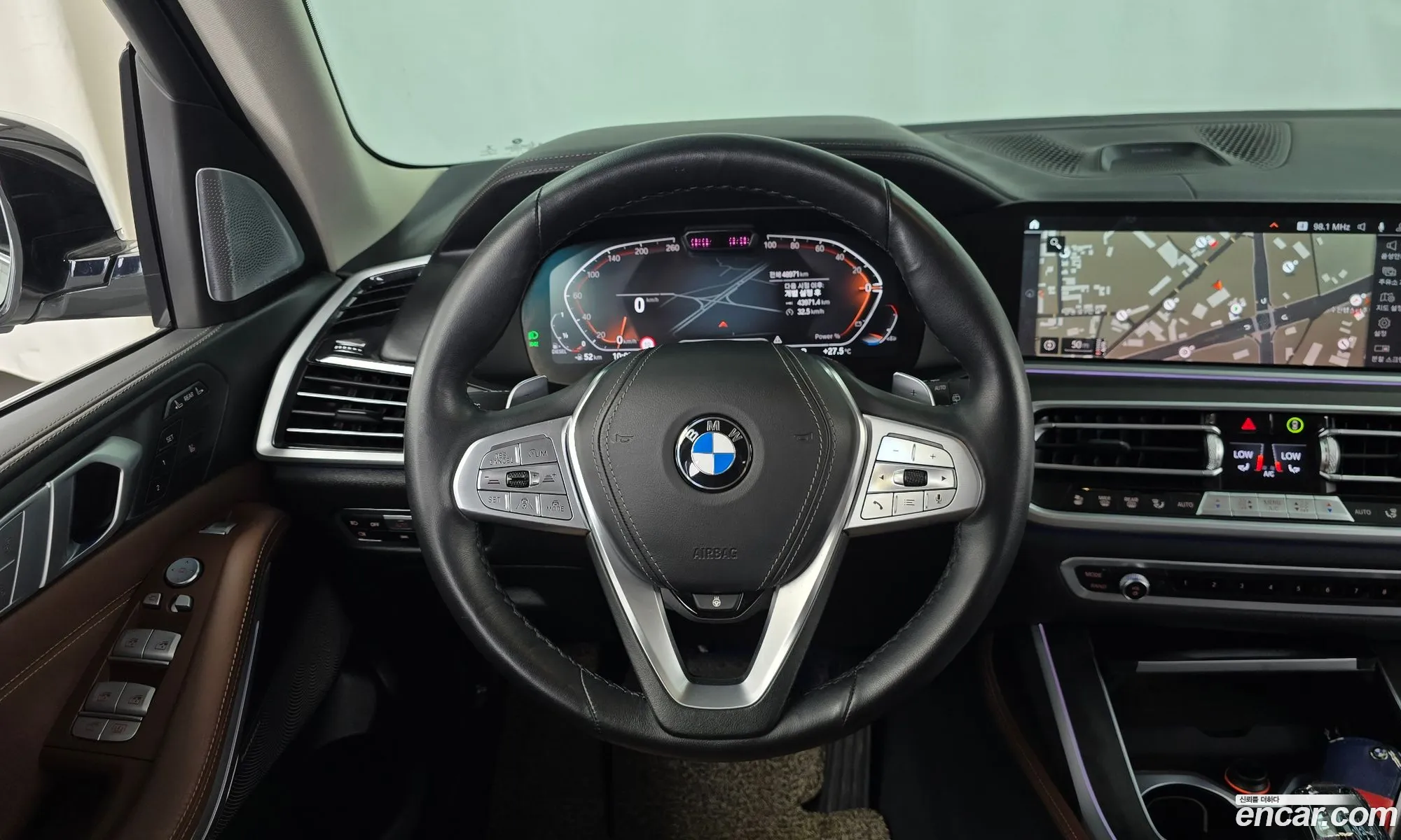 BMW X7 2021 — 18