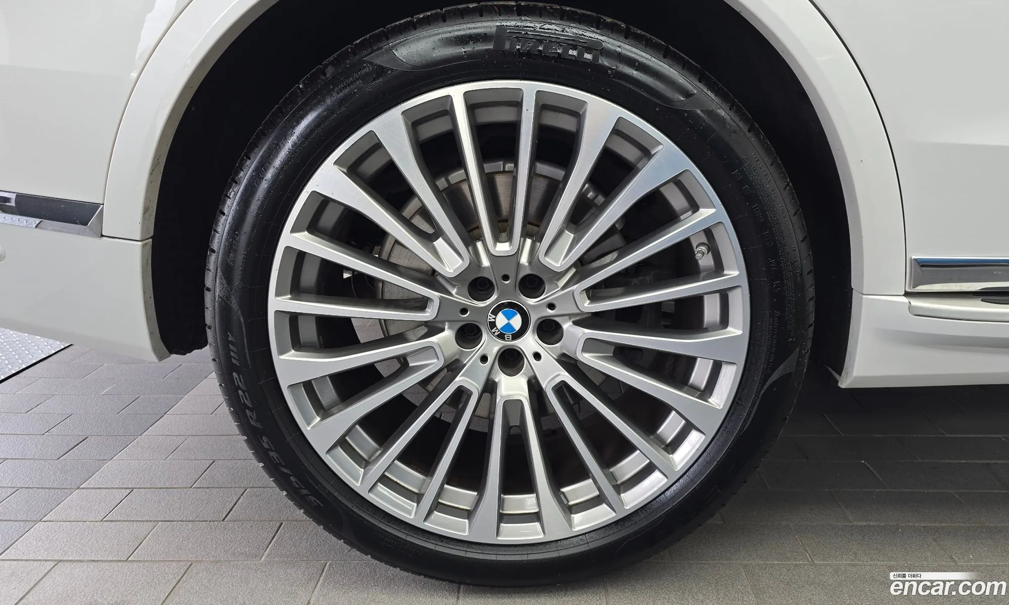 BMW X7 2021 — 2