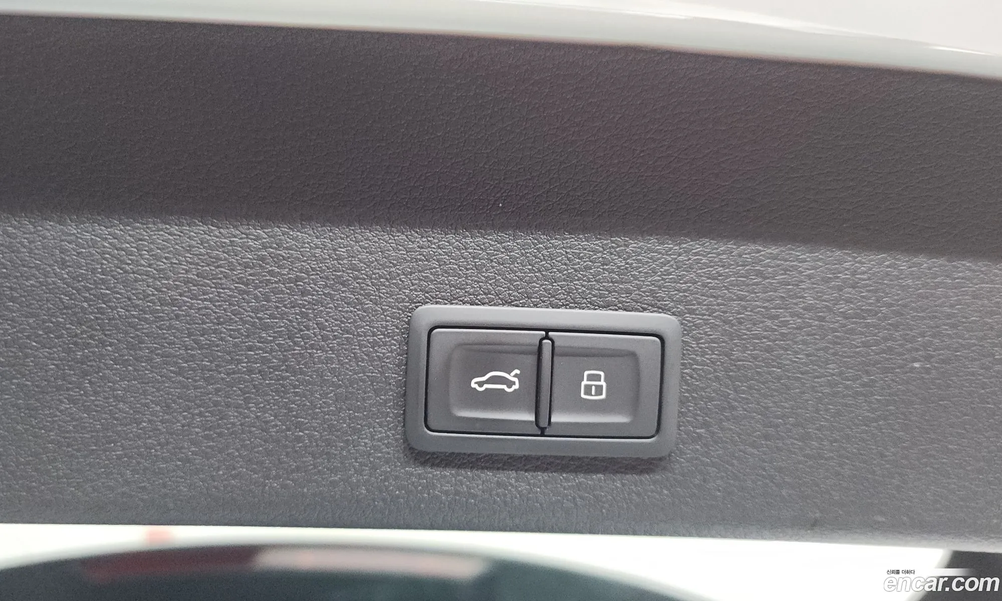 Audi e-tron 2021 WAUZZZGE5NB001740 — 10