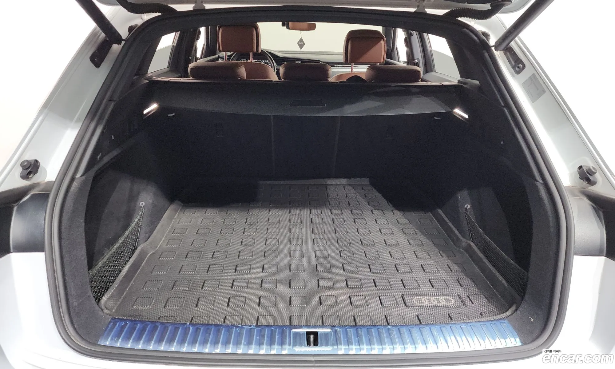 Audi e-tron 2021 WAUZZZGE5NB001740 — 12
