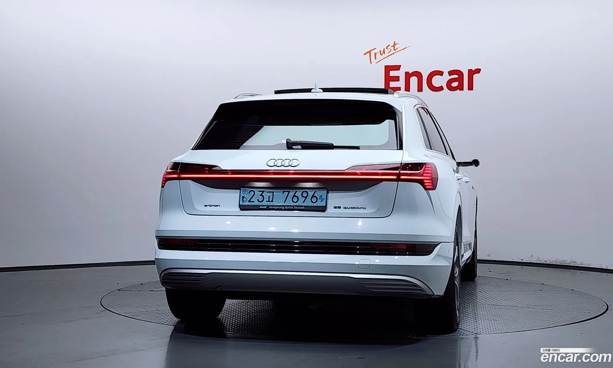 Audi e-tron 2021 WAUZZZGE5NB001740 — 17