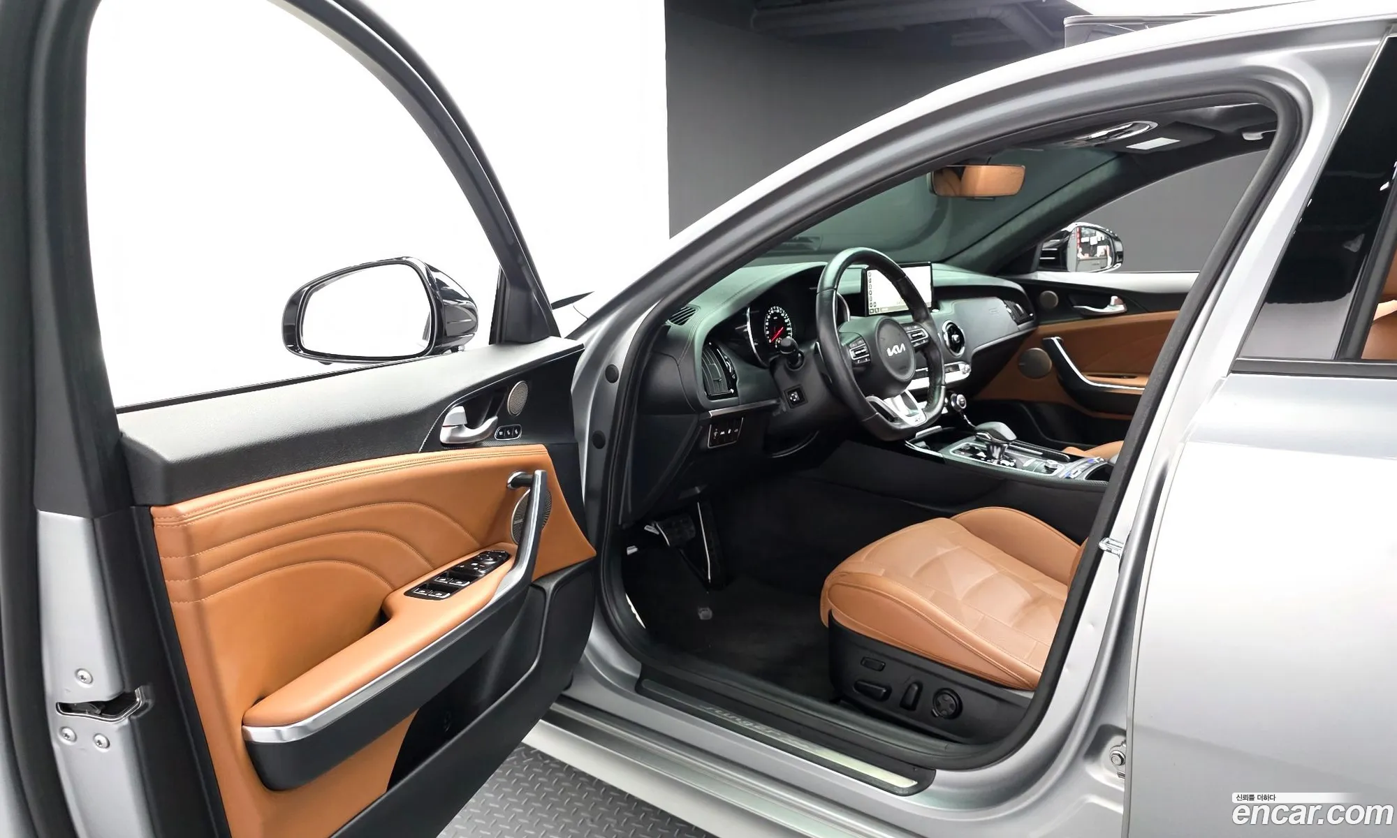 Kia Stinger Meister 2023 — 9