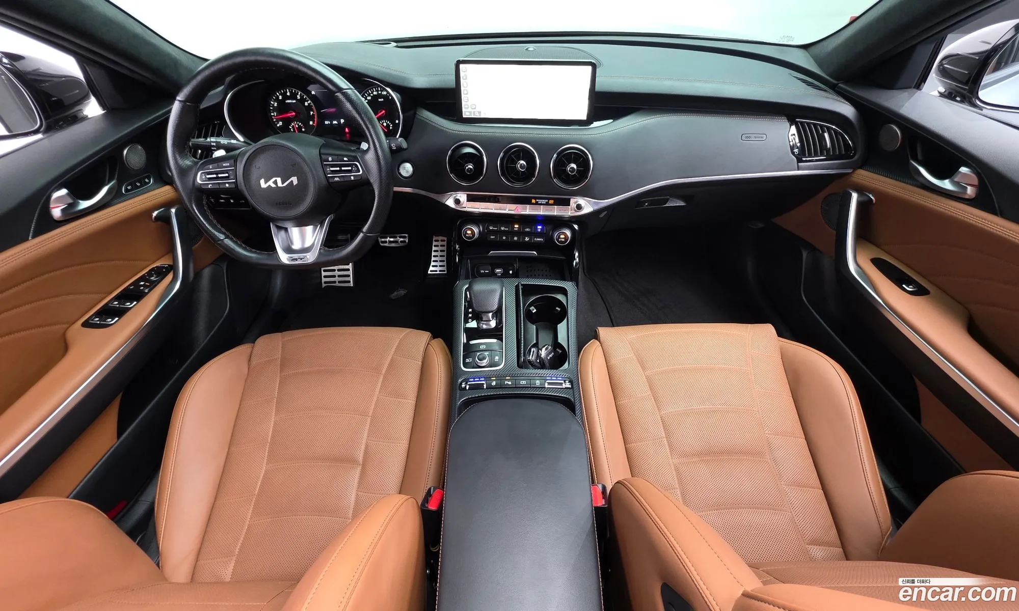 Kia Stinger Meister 2023 — 11