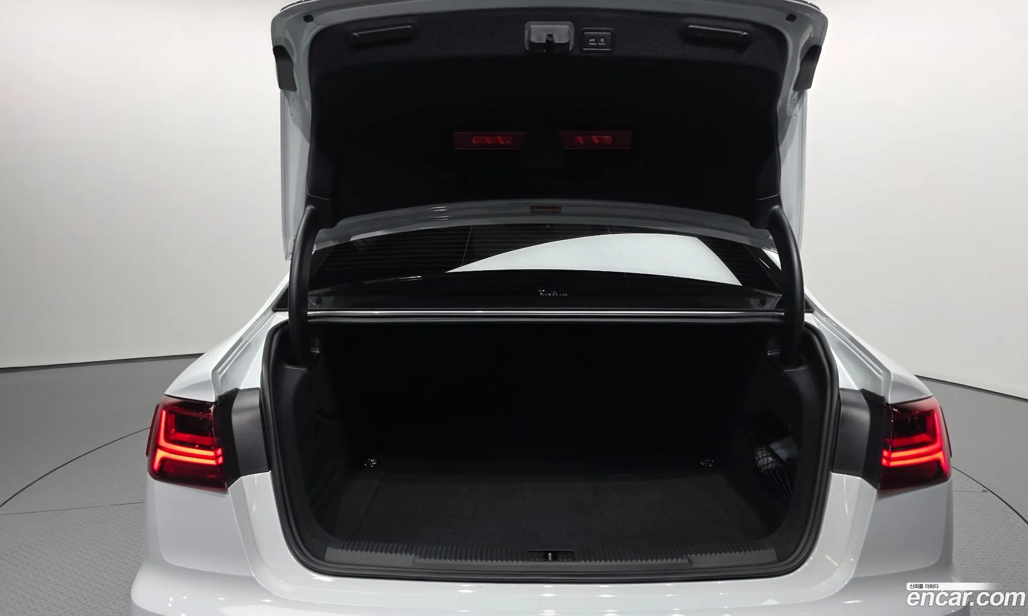 Audi A6 2015 — 18