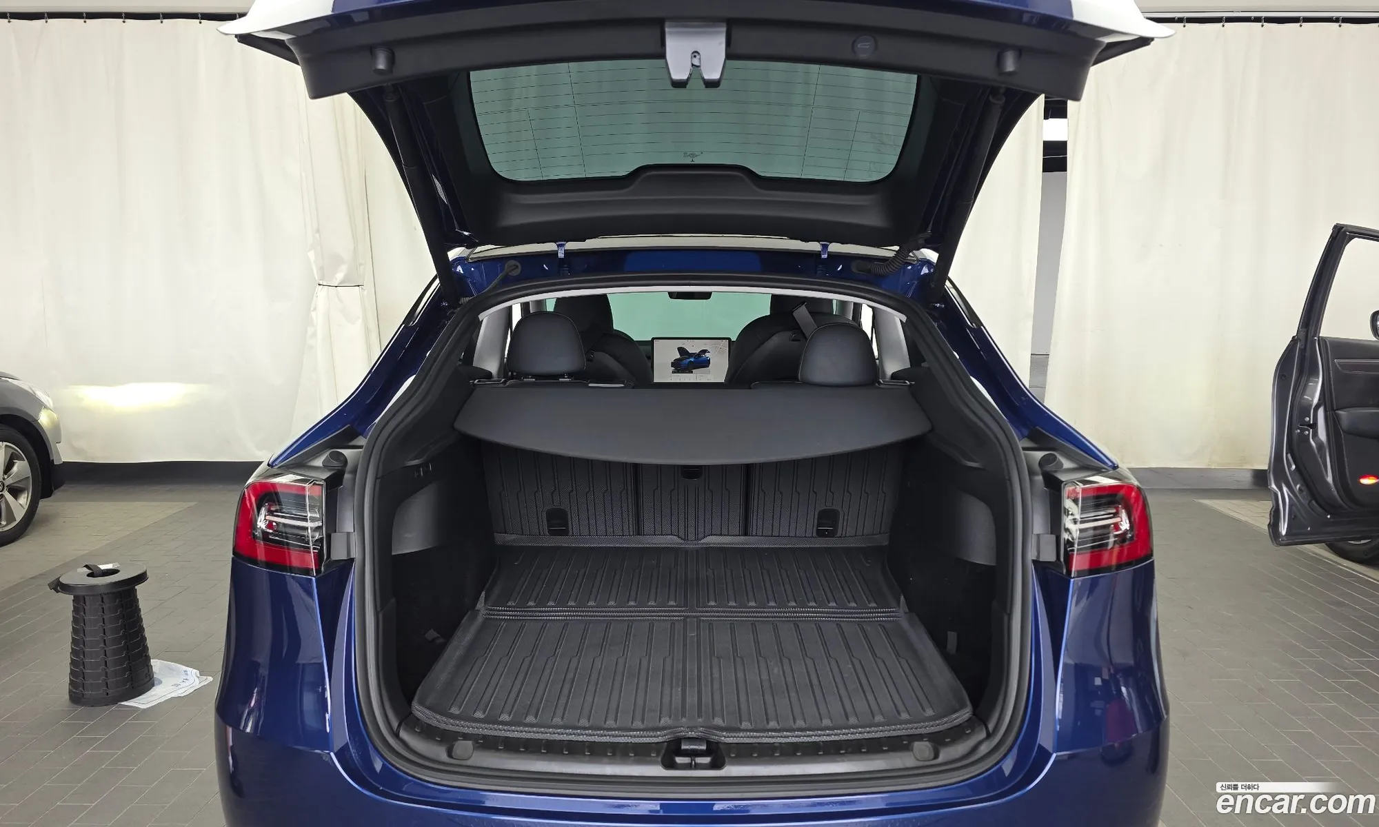 Tesla Model Y 2025 — 14