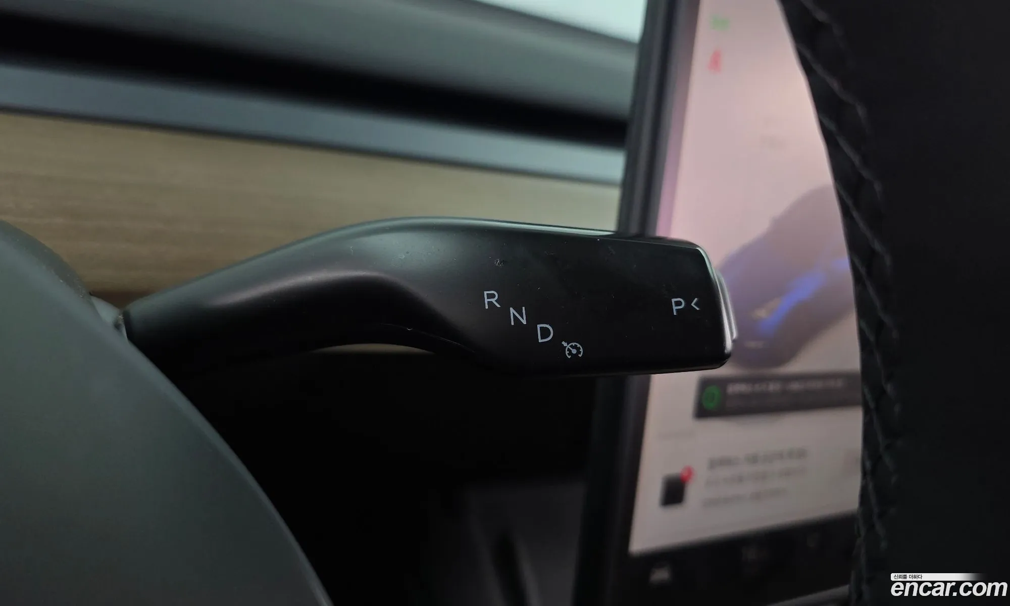 Tesla Model Y 2025 — 10
