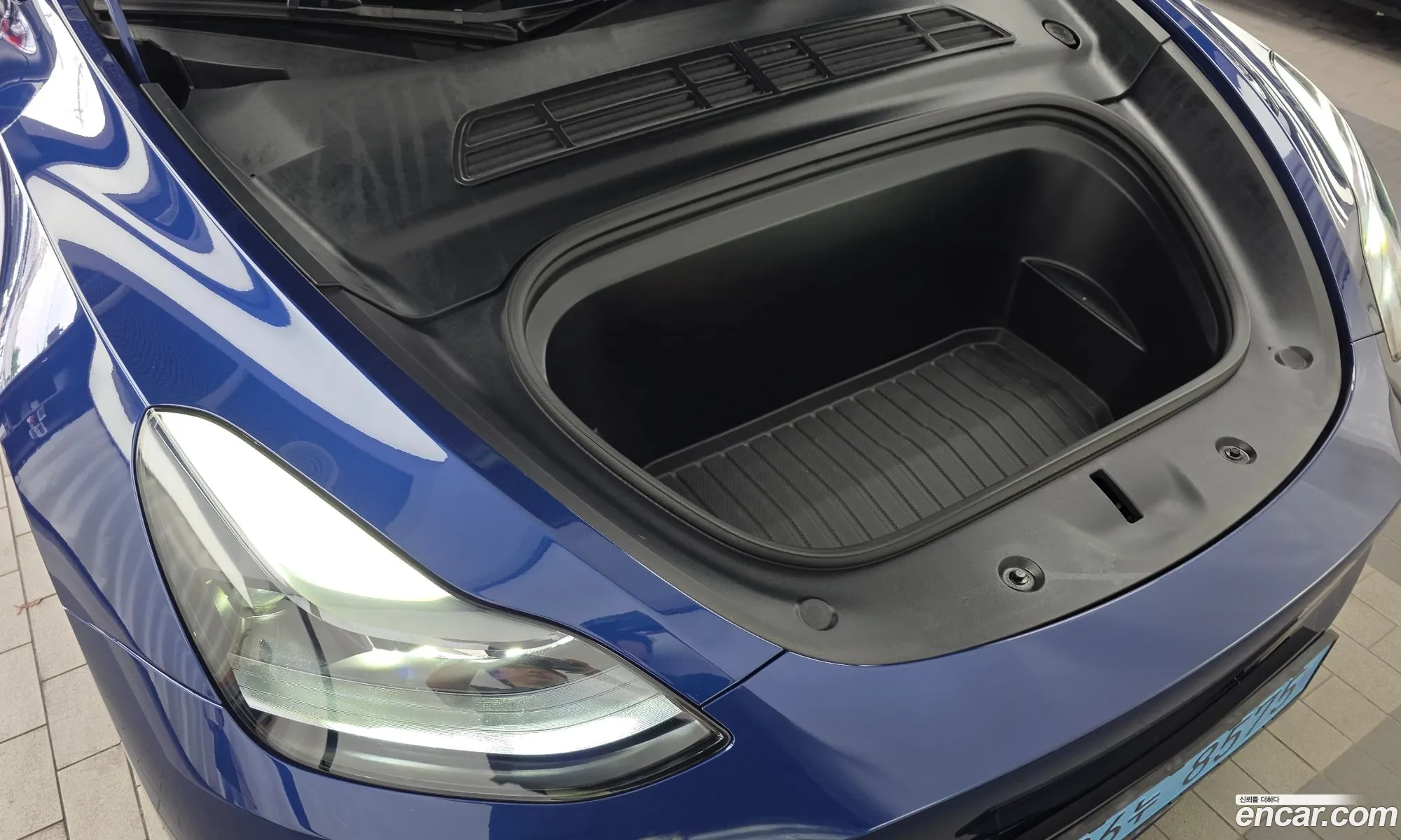Tesla Model Y 2025 — 6