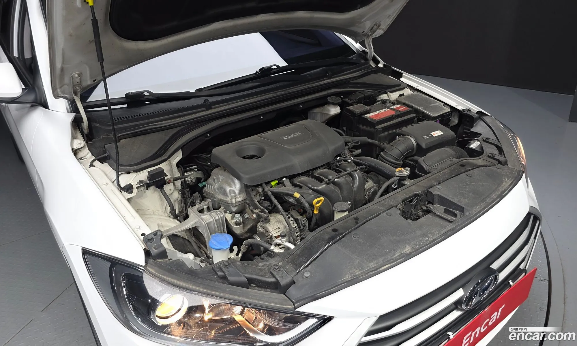 Hyundai Elantra AD 2017 — 9