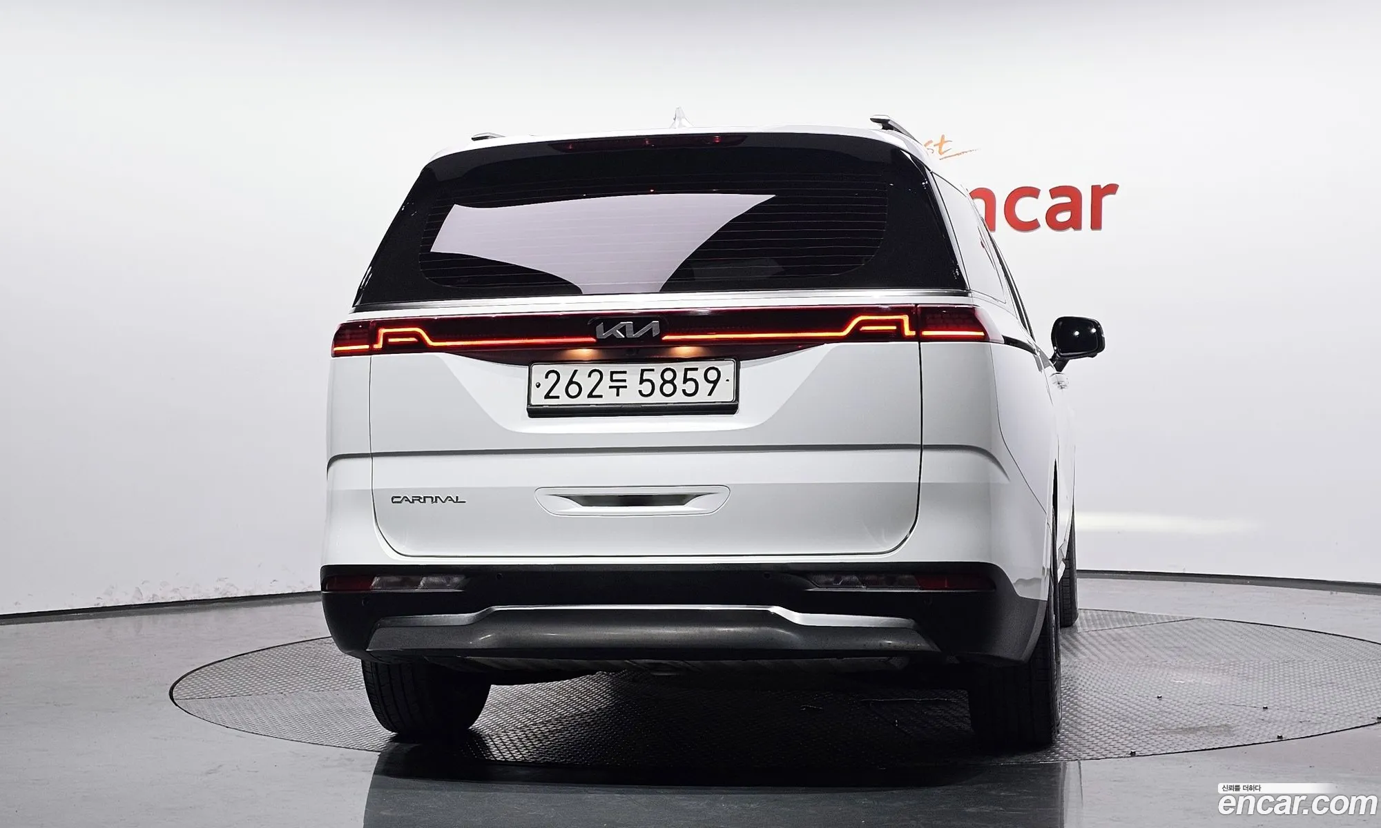 Kia Carnival 2022 — 9