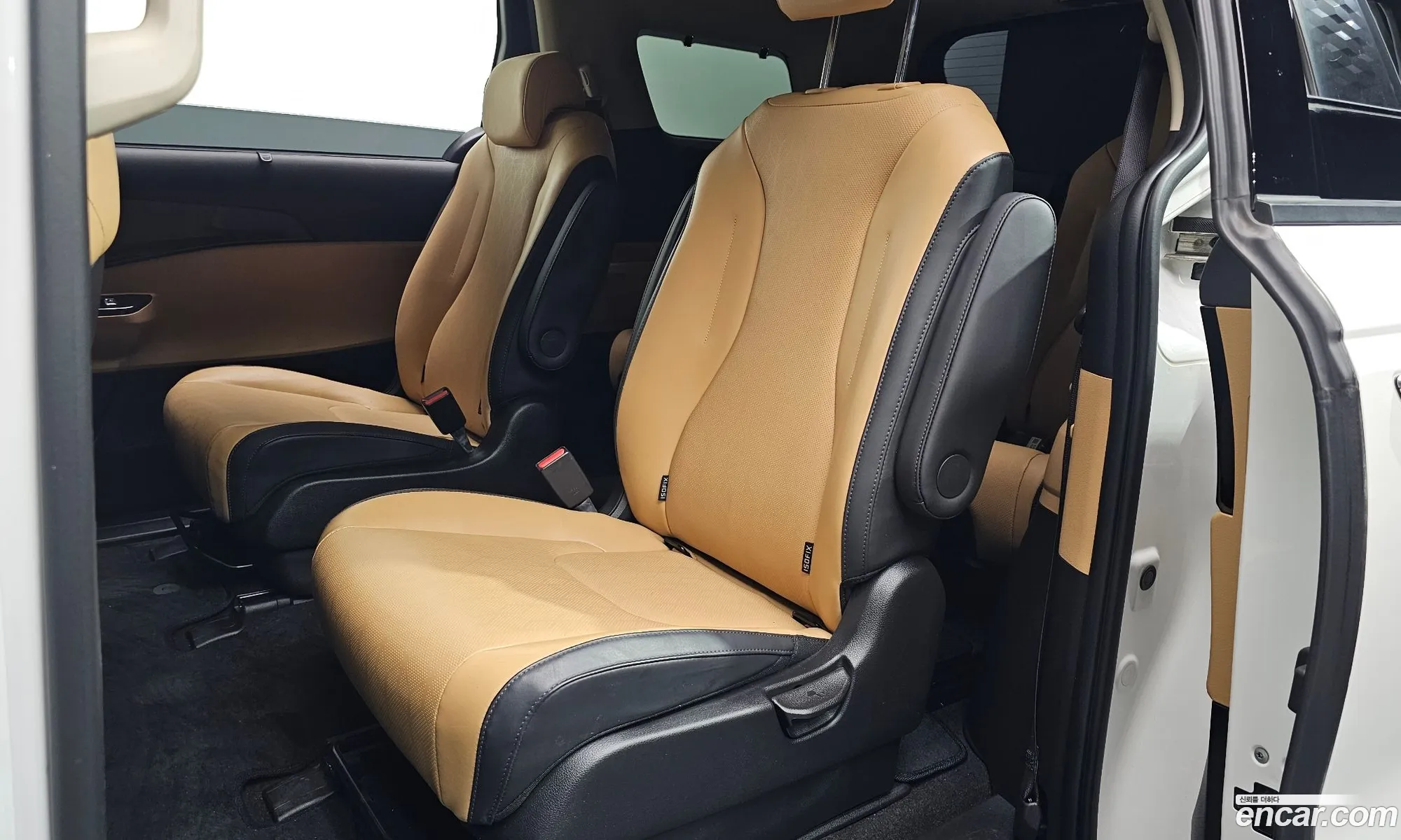 Kia Carnival 2022 — 17