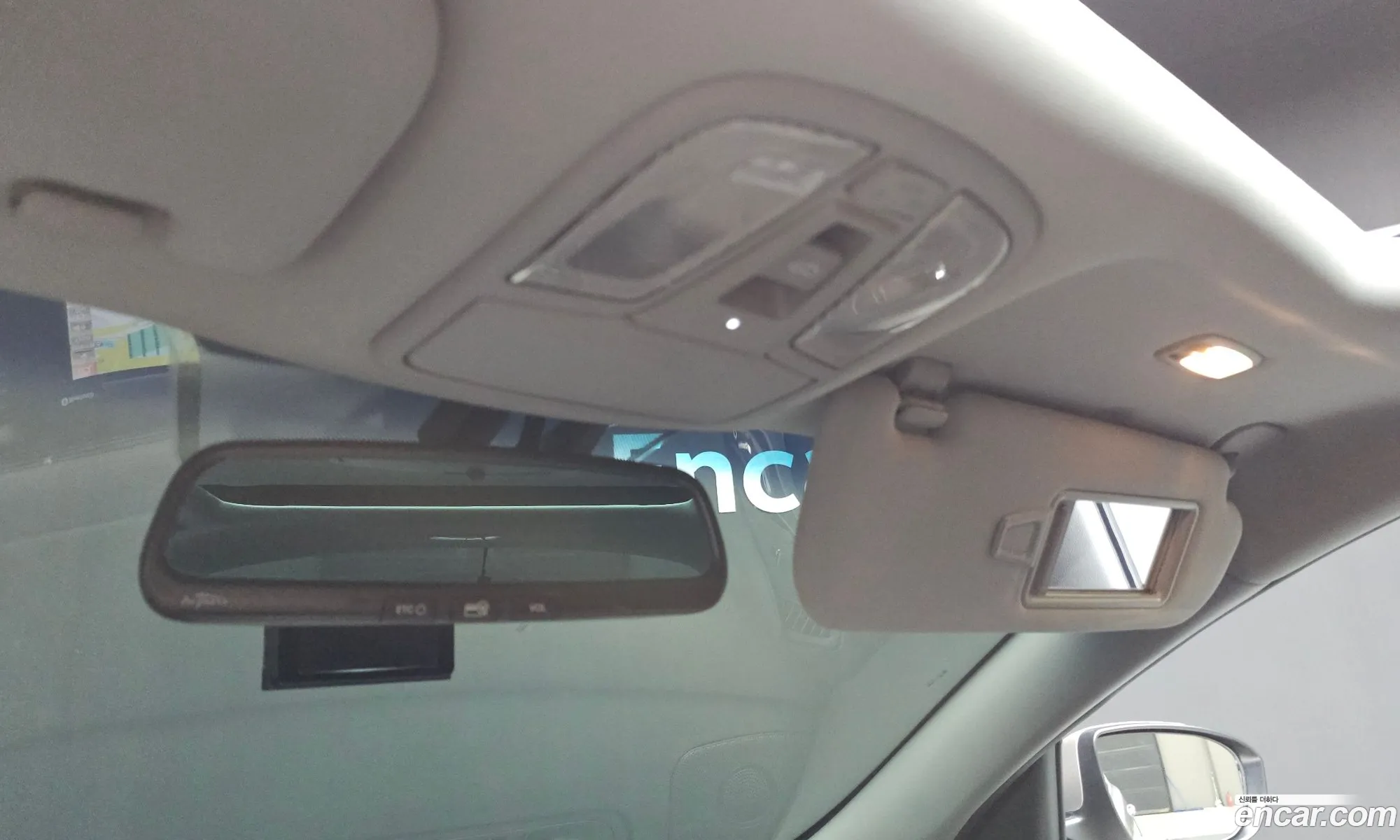 Kia K5 Hybrid 2013 — 24