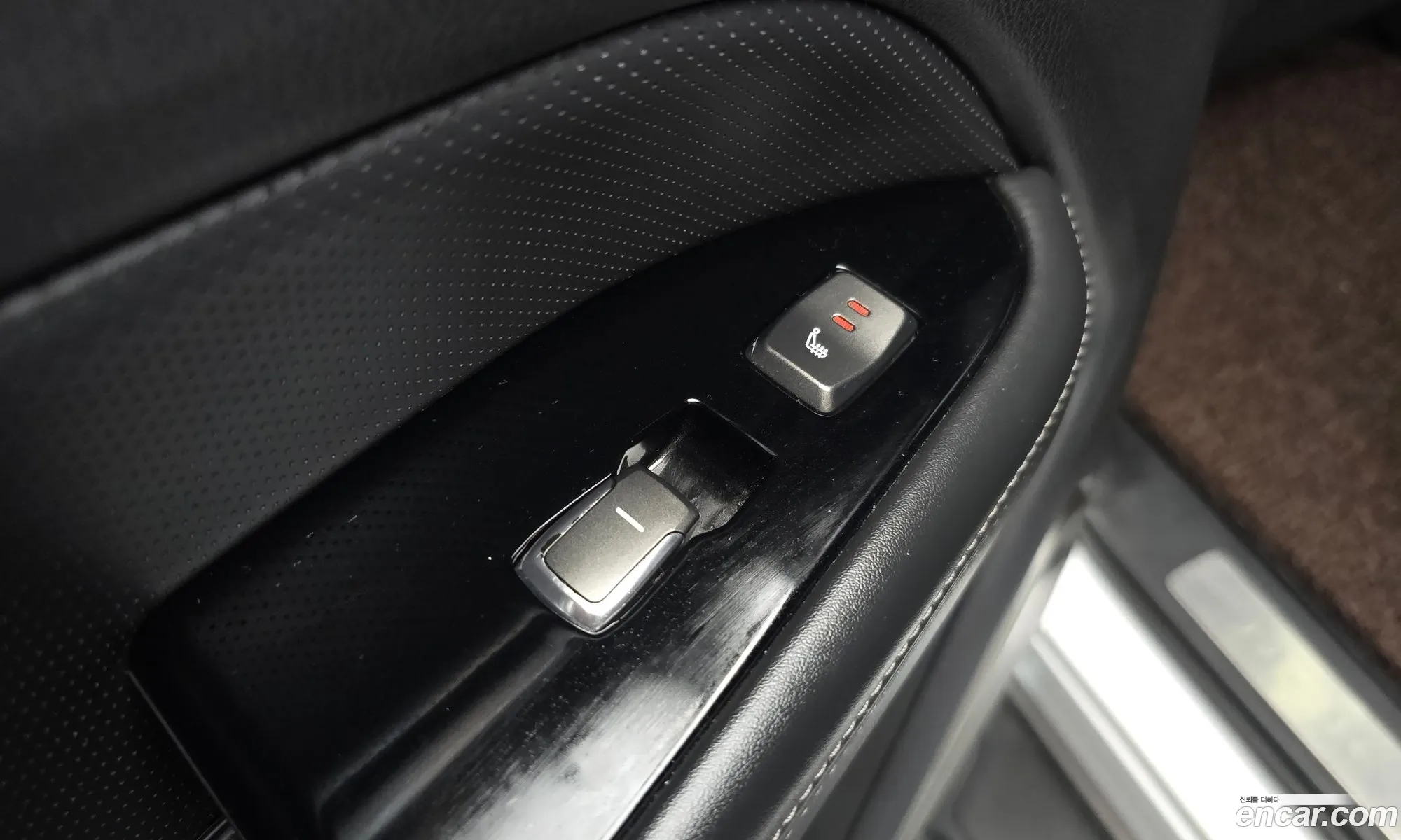 KG Mobility (SsangYong) G4 Rexton 2018 — 30