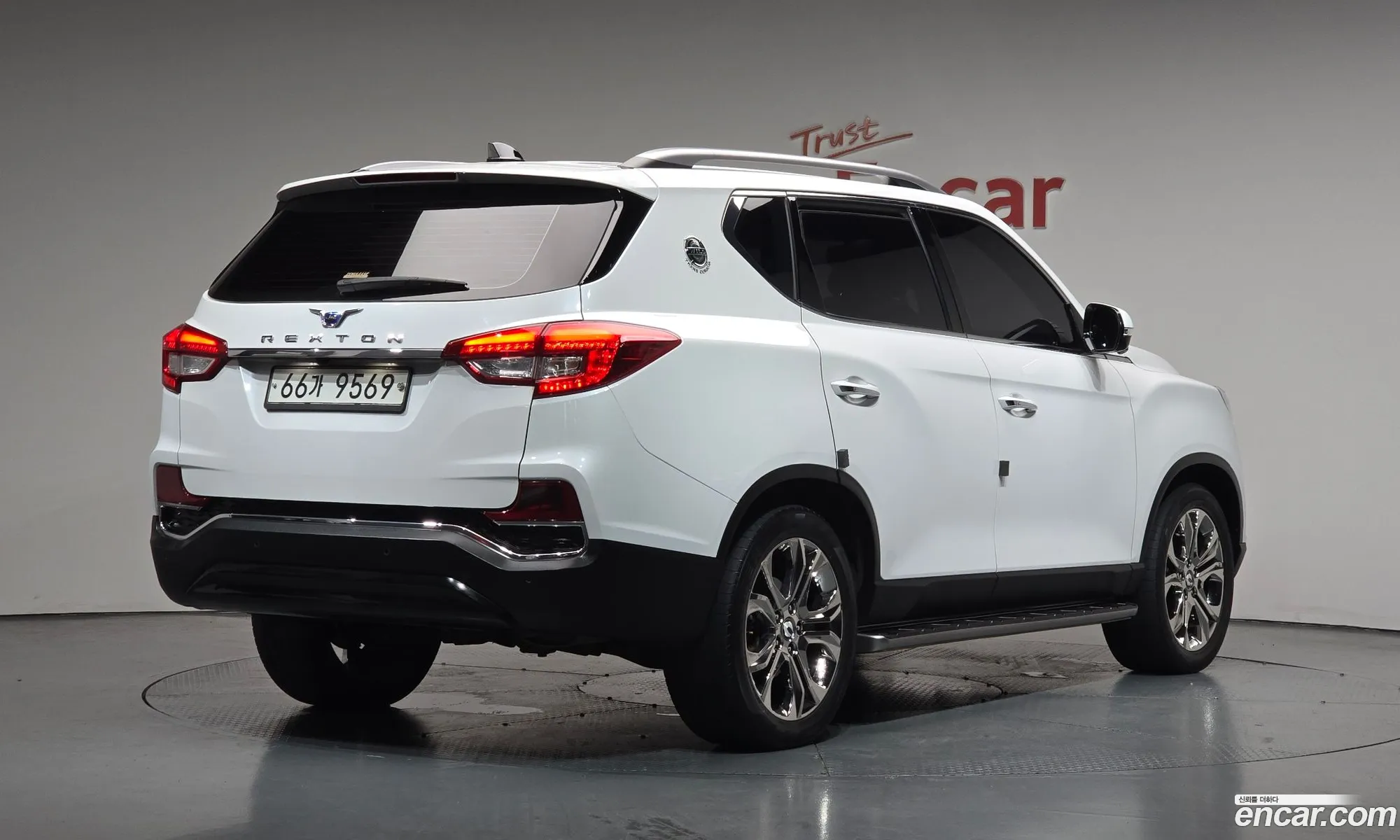 KG Mobility (SsangYong) G4 Rexton 2018 — 32