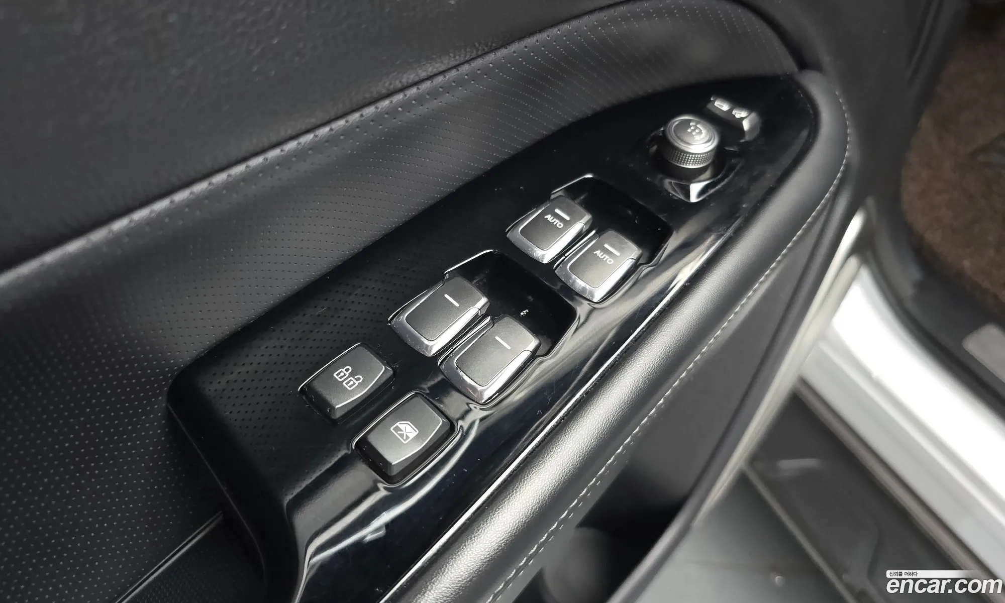 KG Mobility (SsangYong) G4 Rexton 2018 — 11