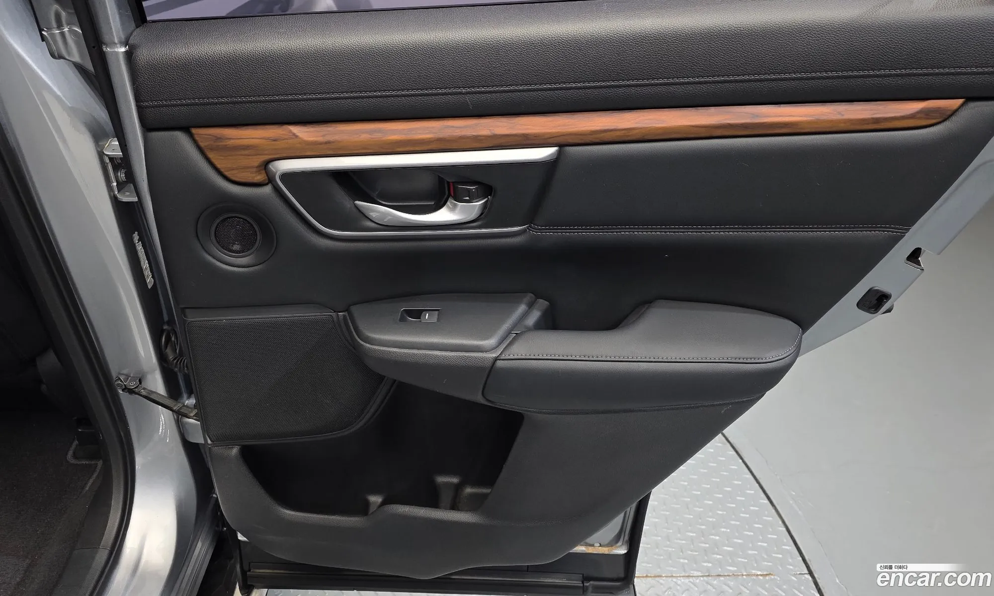 Honda CR-V 2017 5J6RW2870HL520715 — 15