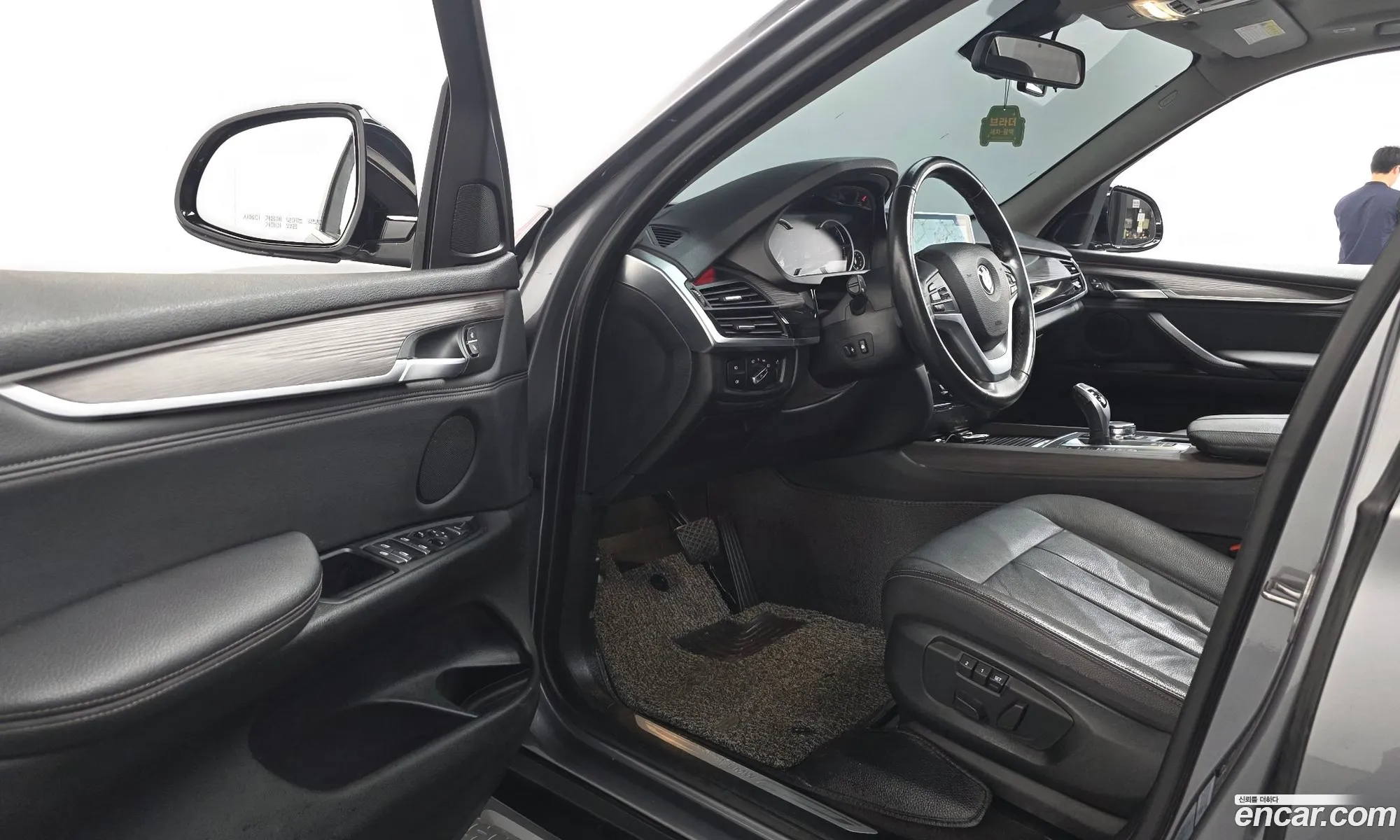 BMW X5 2017 — 16