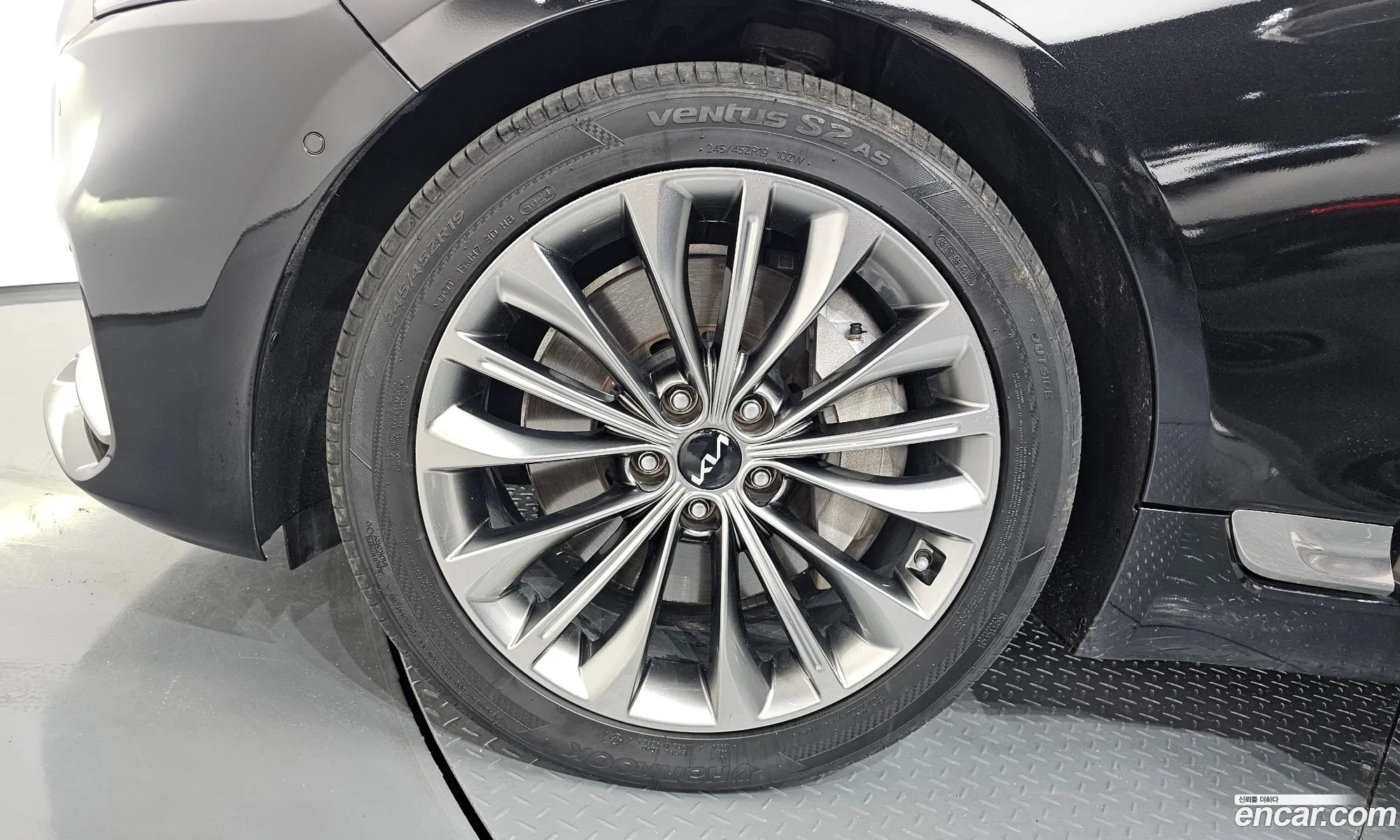 Kia K9 2023 — 11