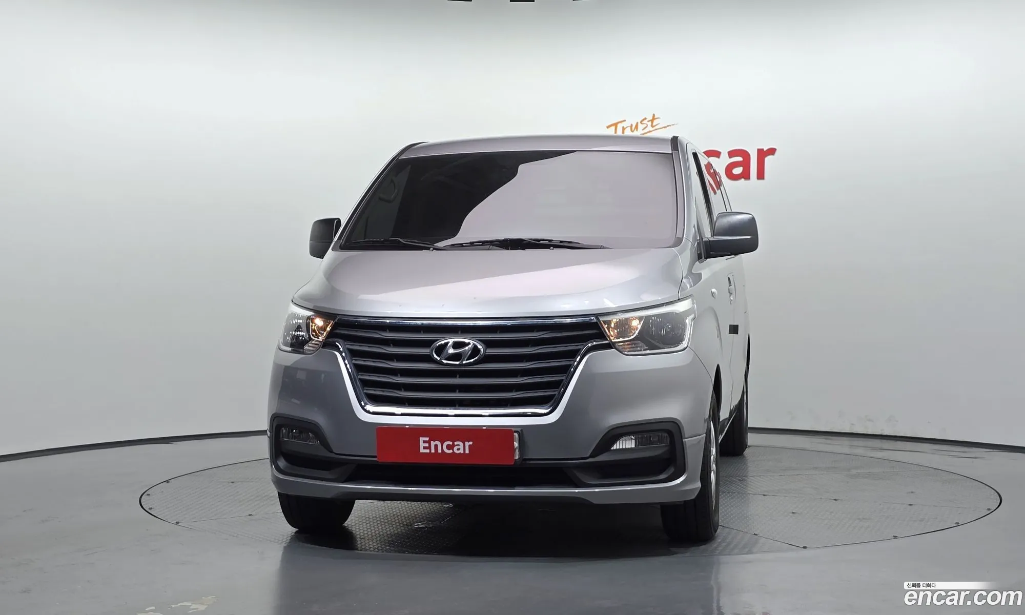 Hyundai Grand Starex 2020 — 3