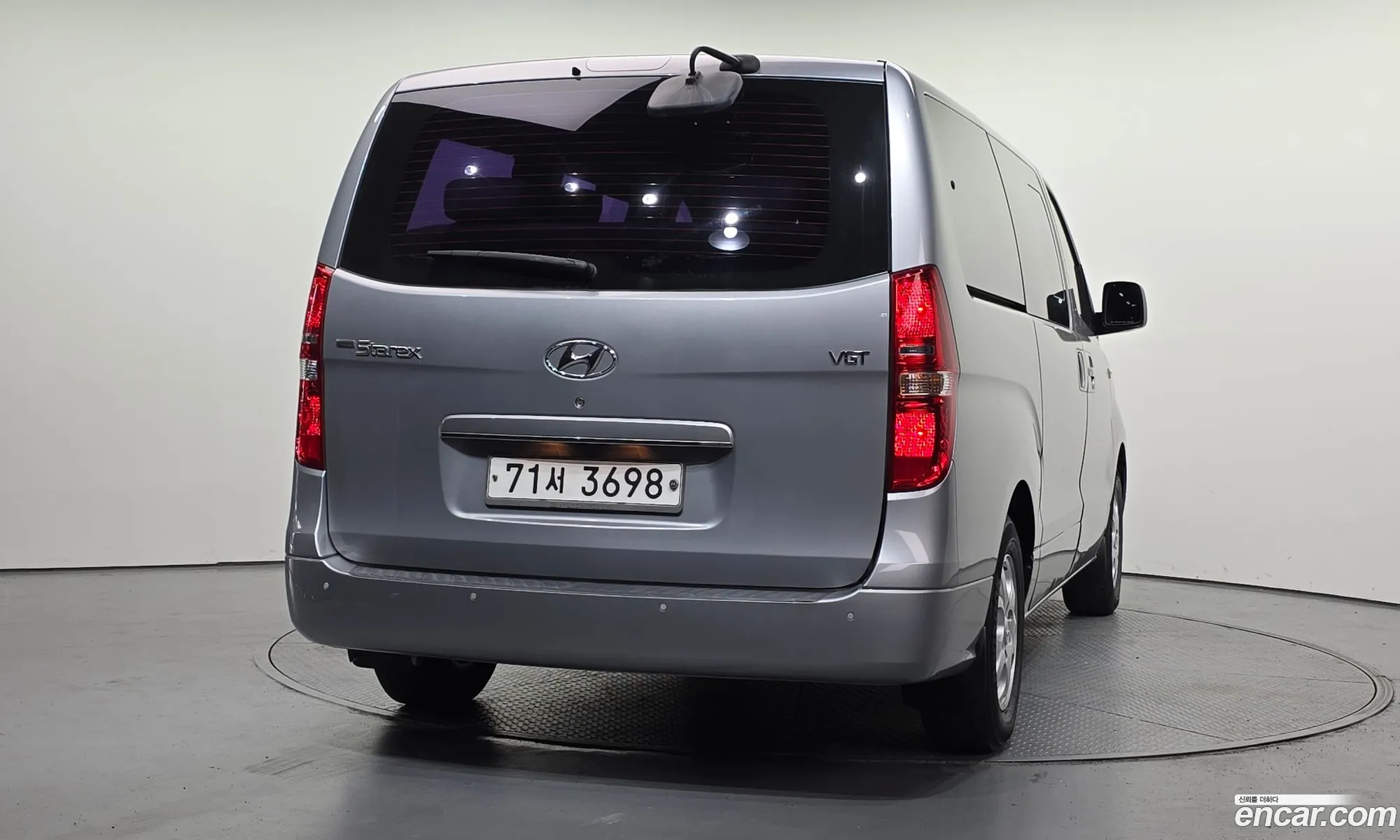 Hyundai Grand Starex 2013 — 29