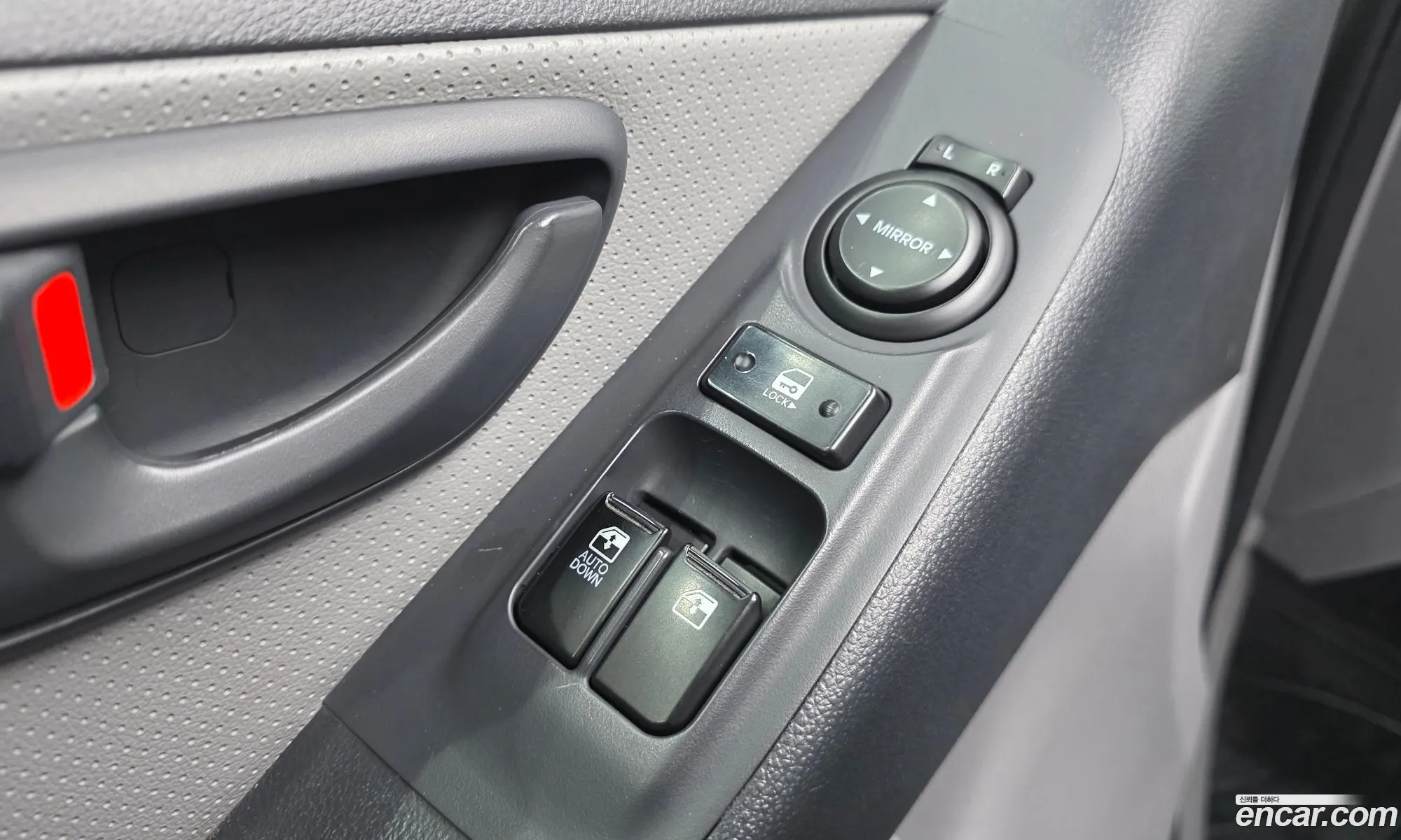 Hyundai Grand Starex 2013 — 21