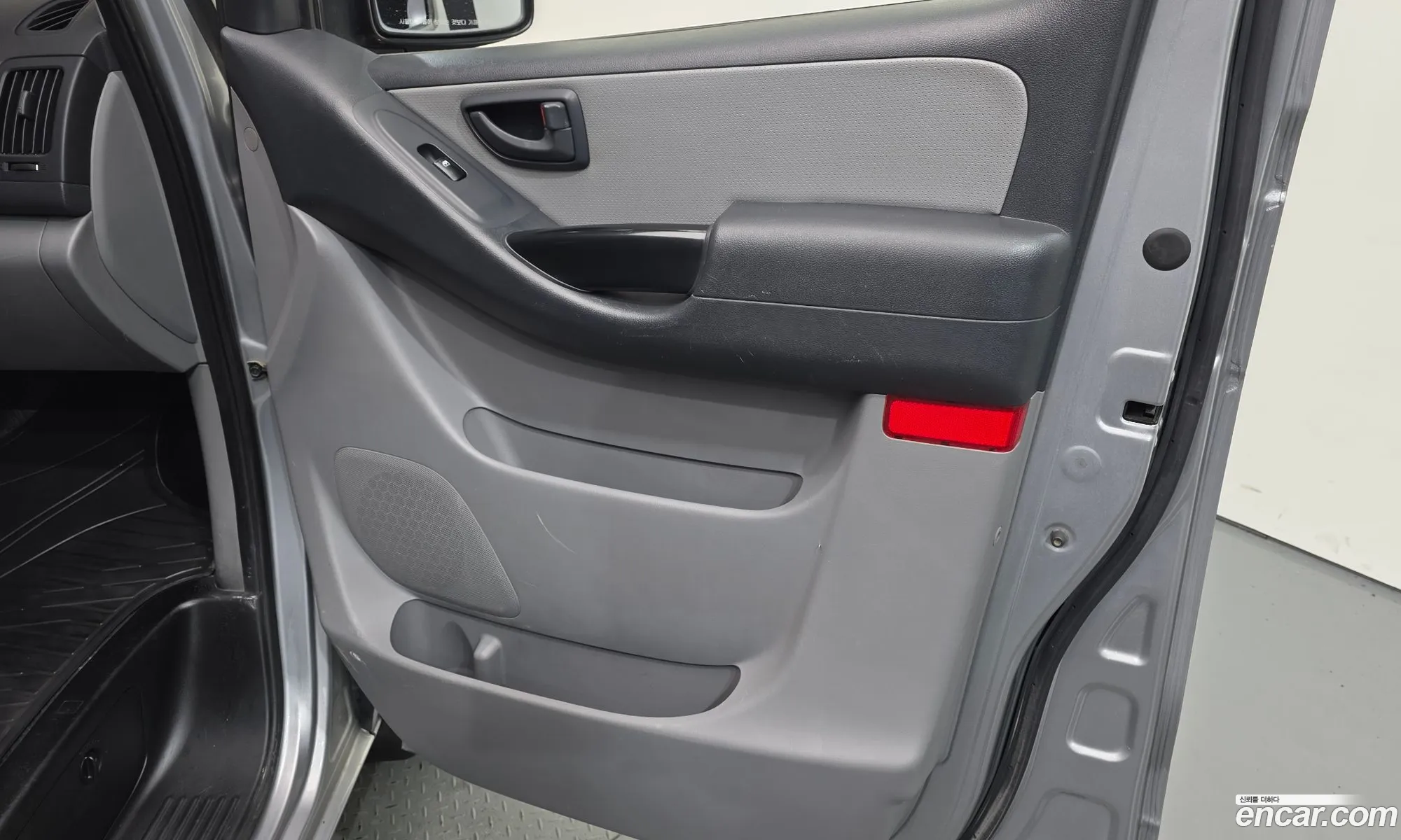 Hyundai Grand Starex 2013 — 18