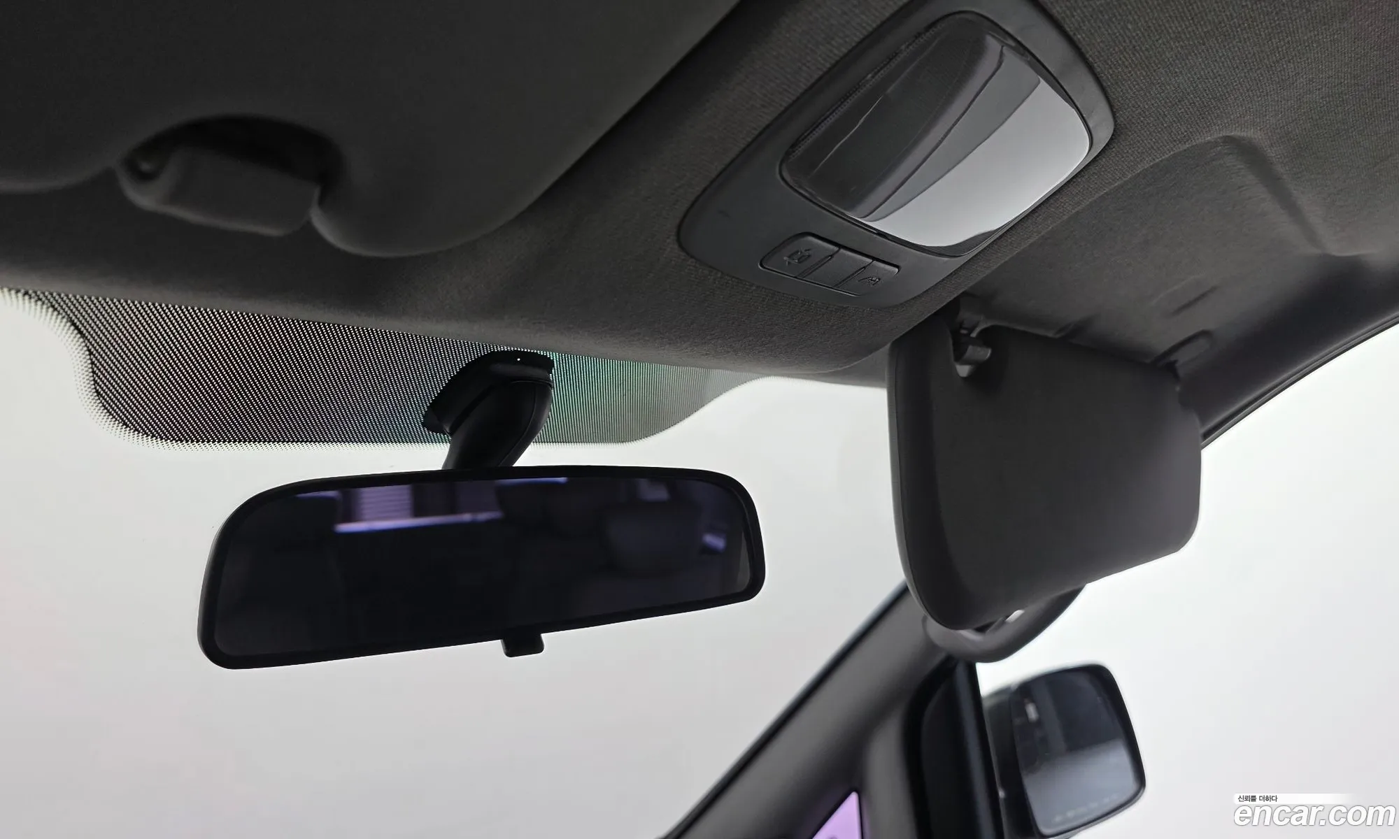 Hyundai Grand Starex 2013 — 17