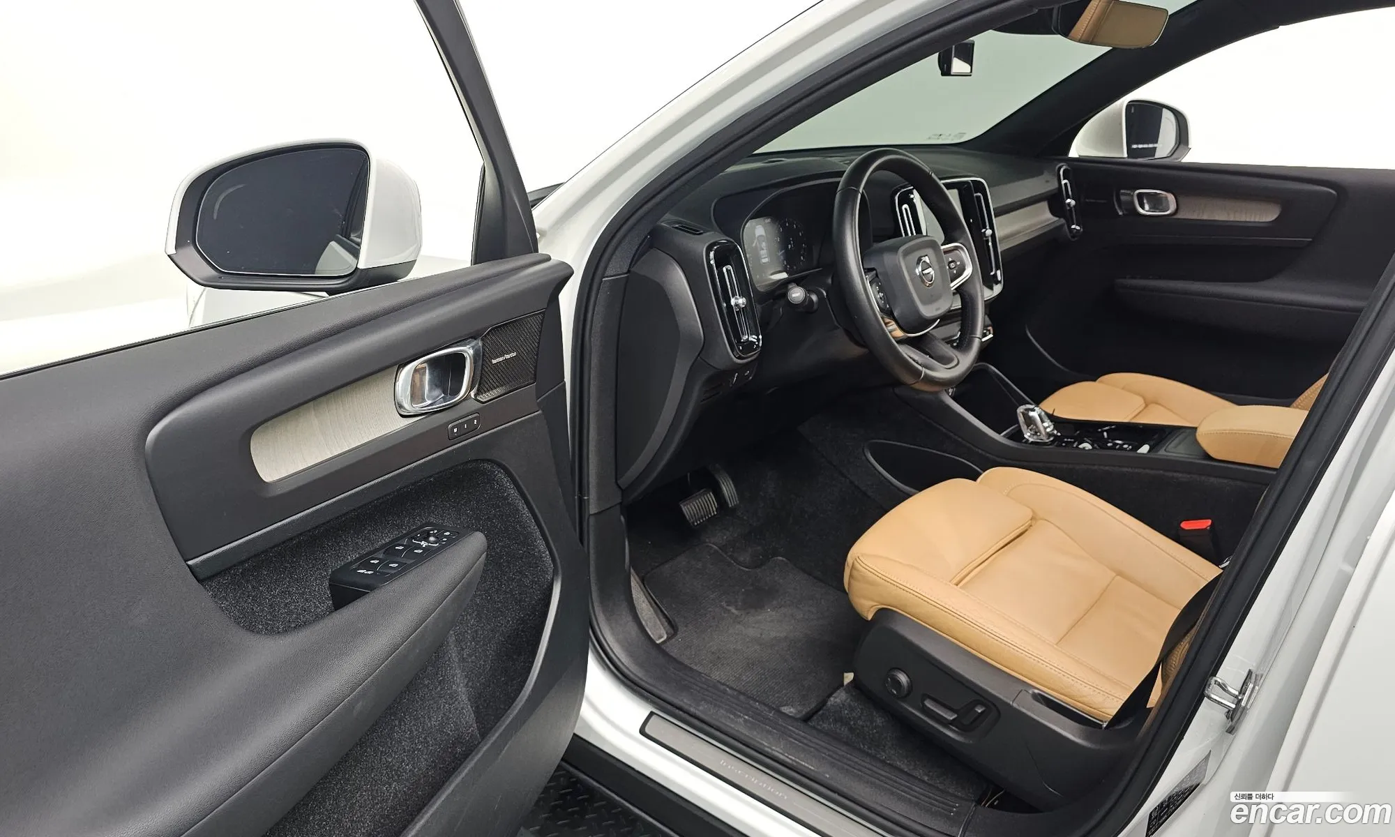 Volvo XC40 2020 — 13