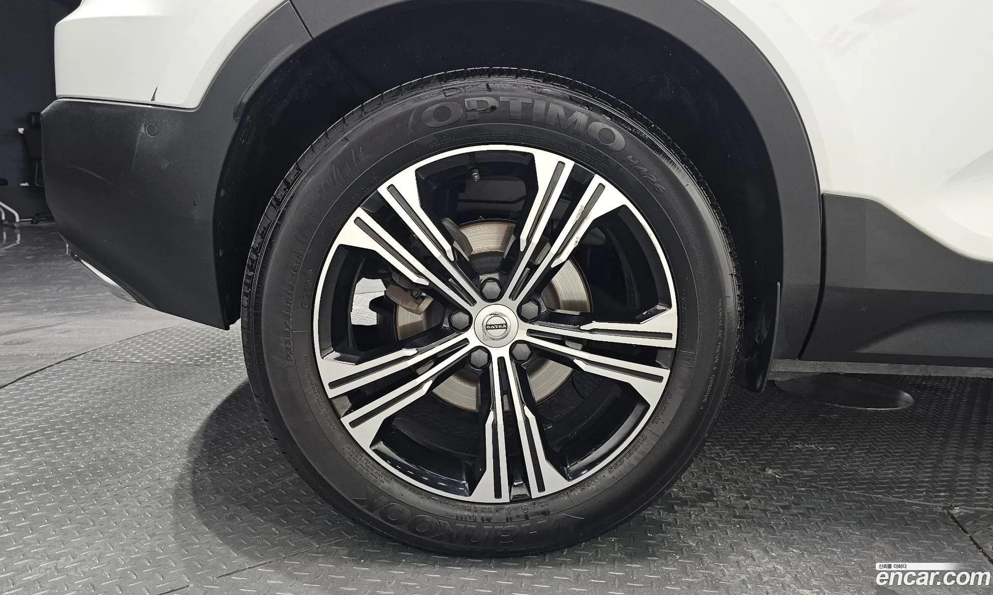 Volvo XC40 2020 — 6