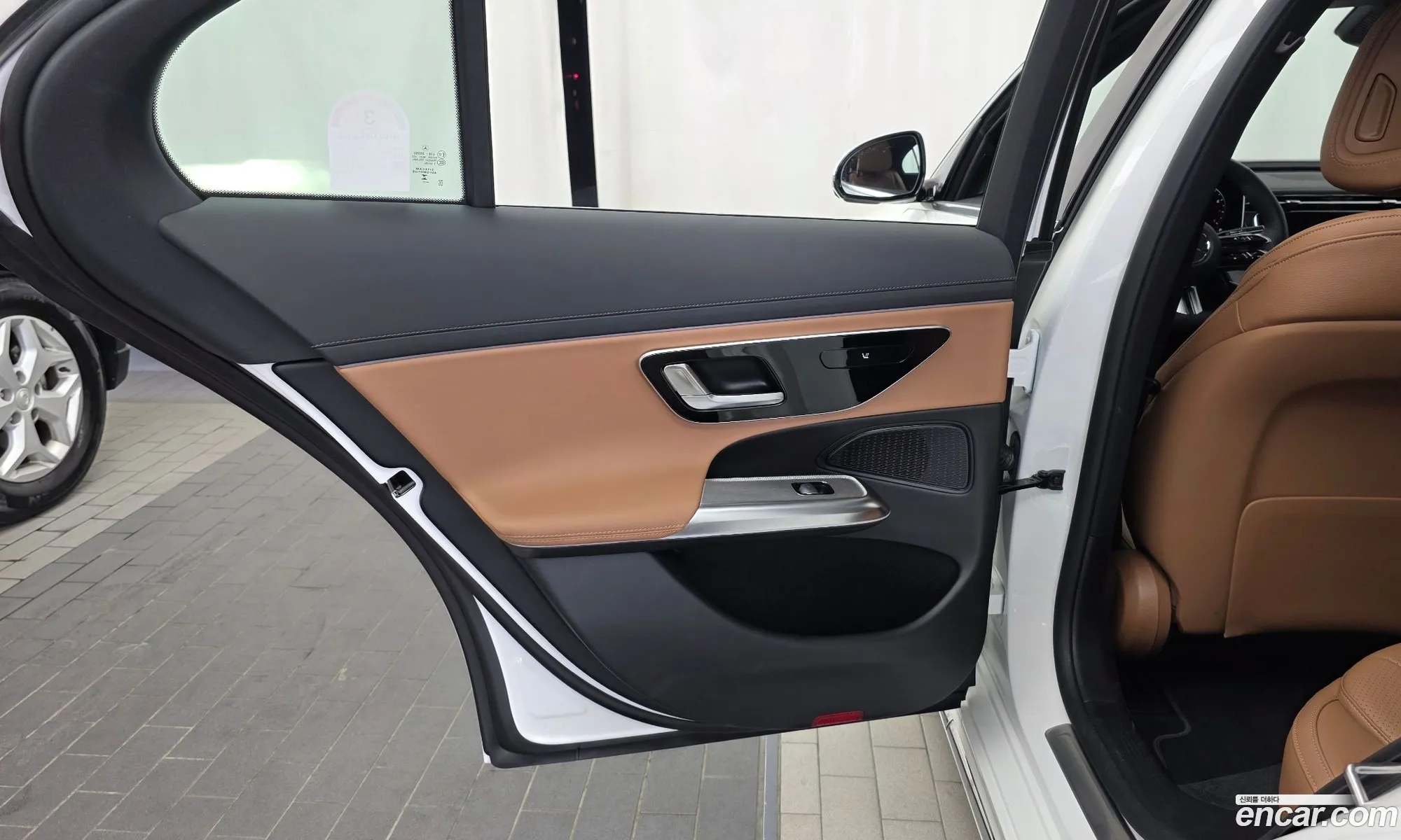 Mercedes-Benz E-Class W214 2025 — 15